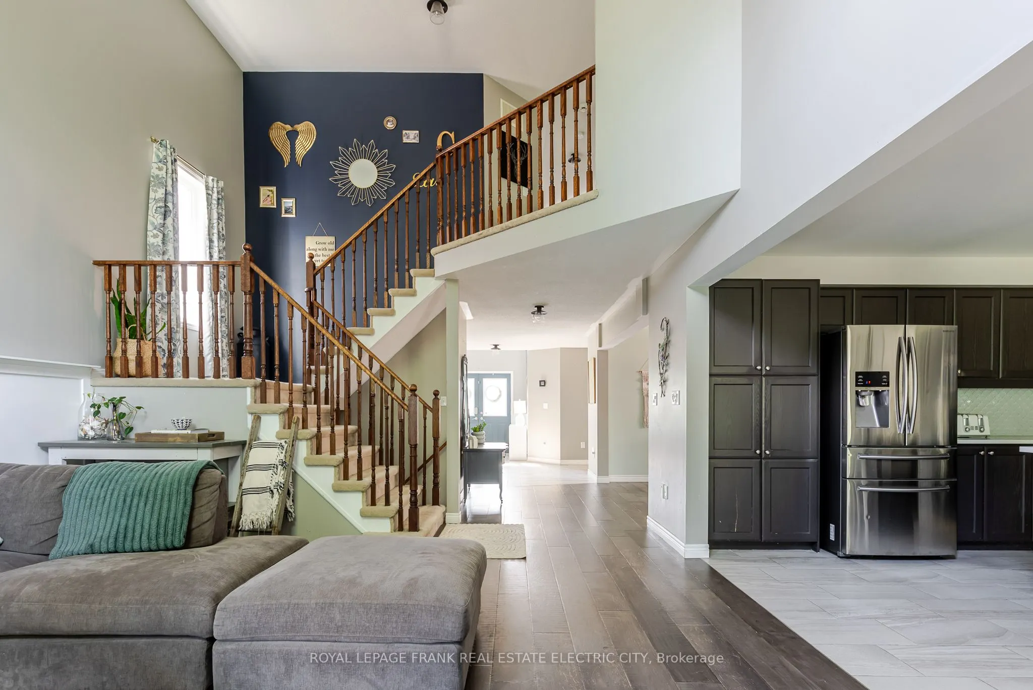 664 Tully Crescent