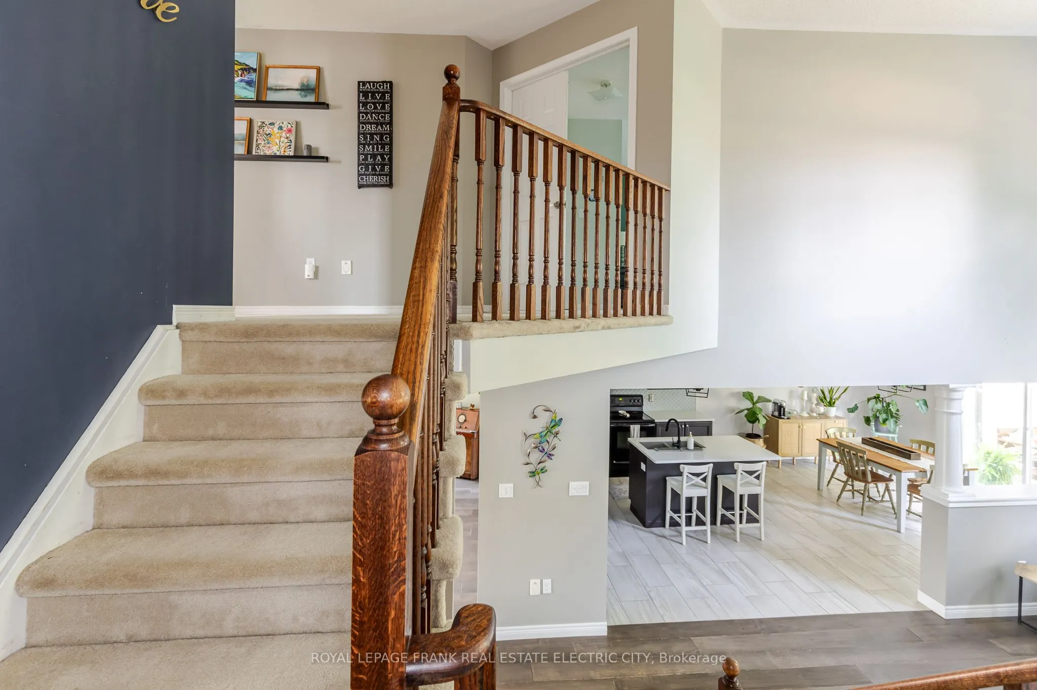 664 Tully Crescent