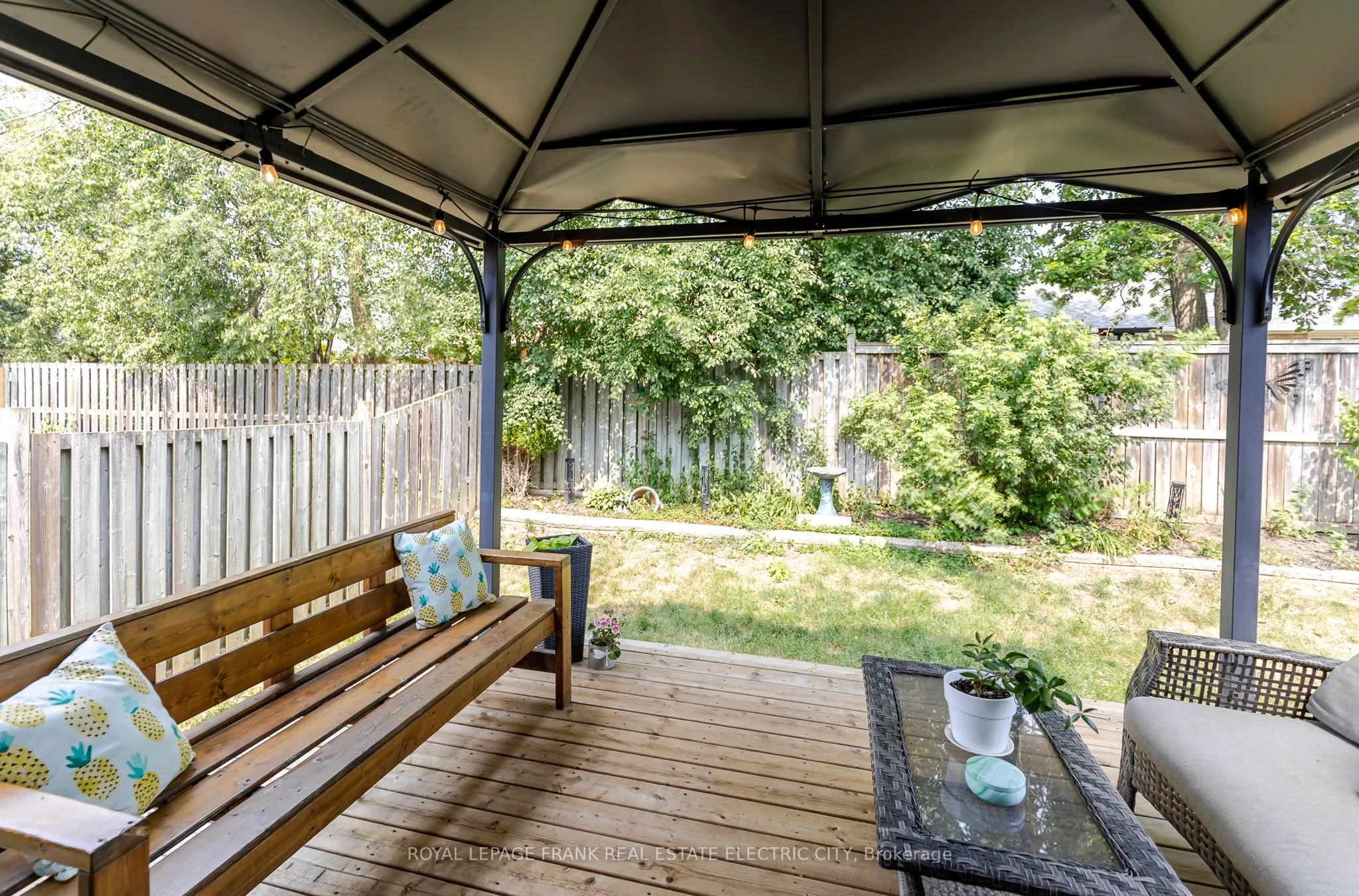 664 Tully Crescent