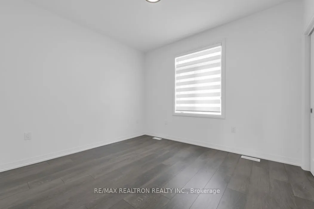 20 Summit Crescent