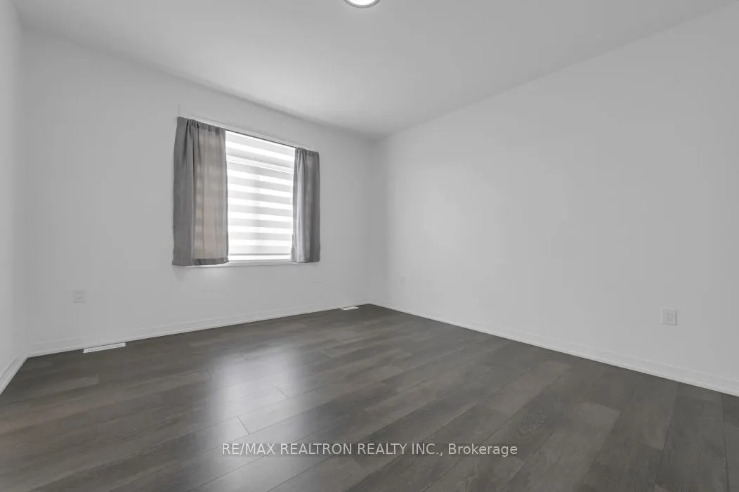 20 Summit Crescent