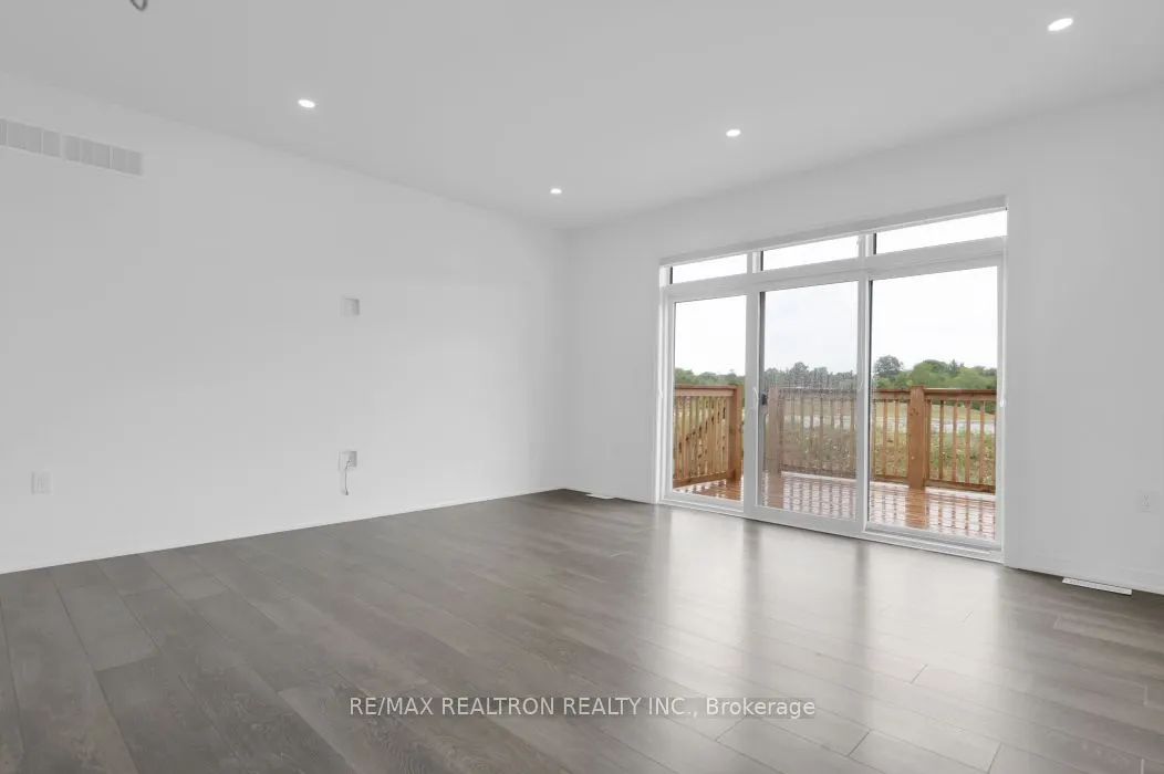 20 Summit Crescent