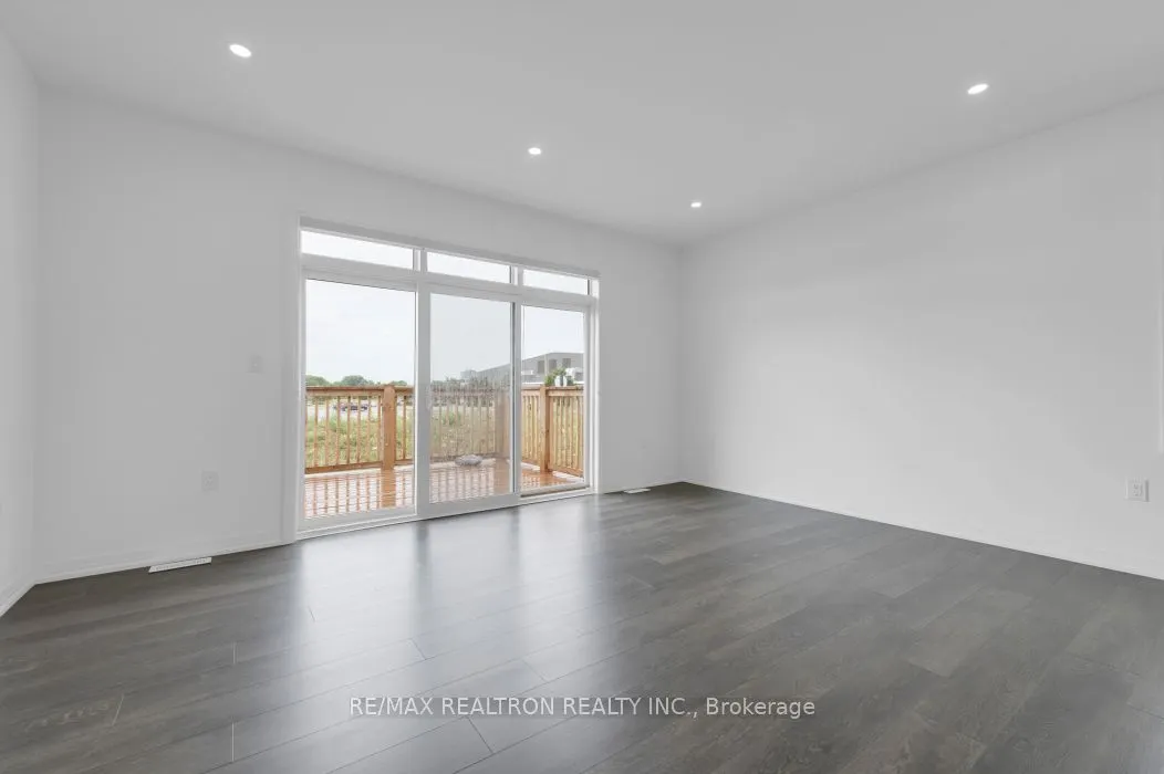 20 Summit Crescent