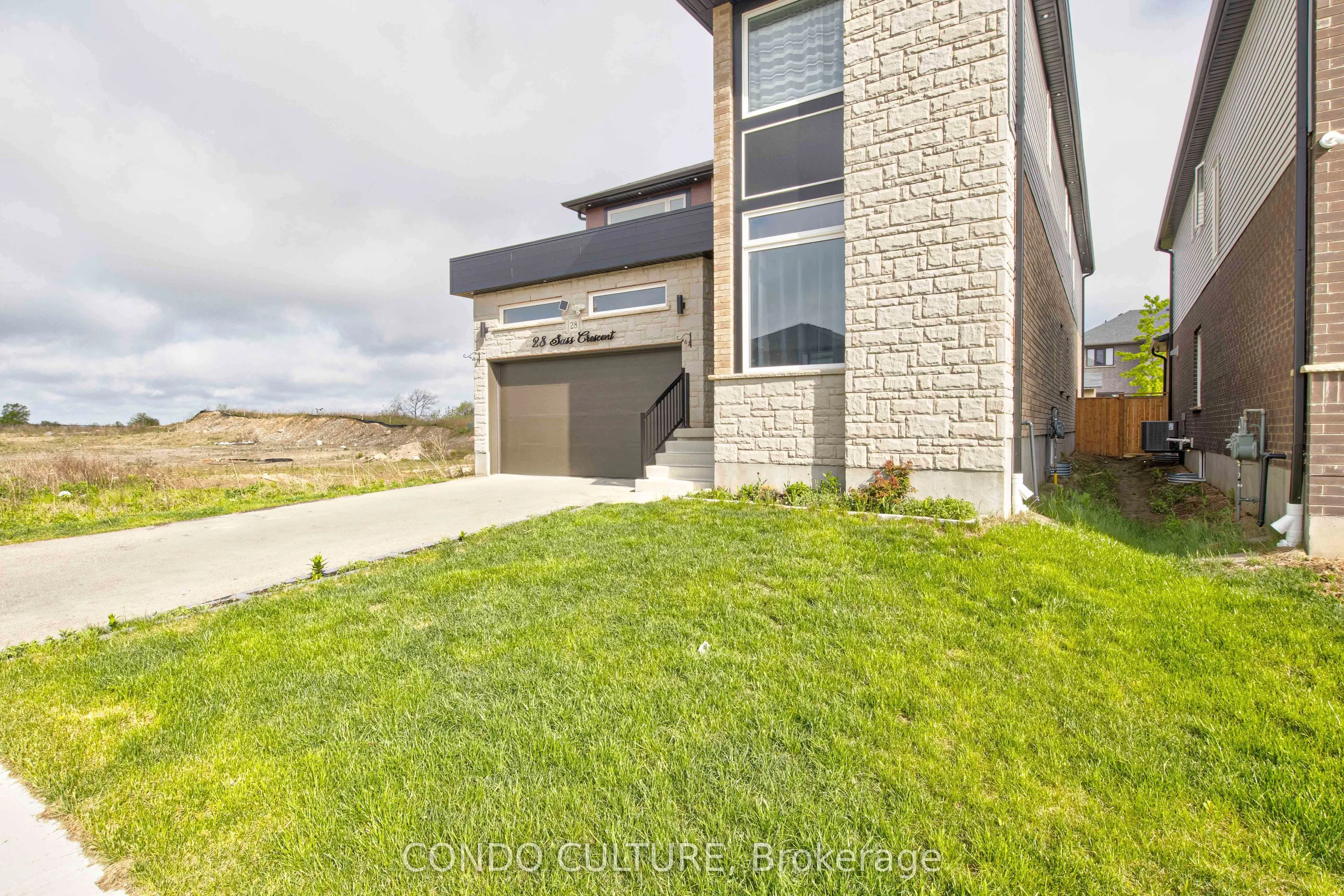 28 Sass Crescent