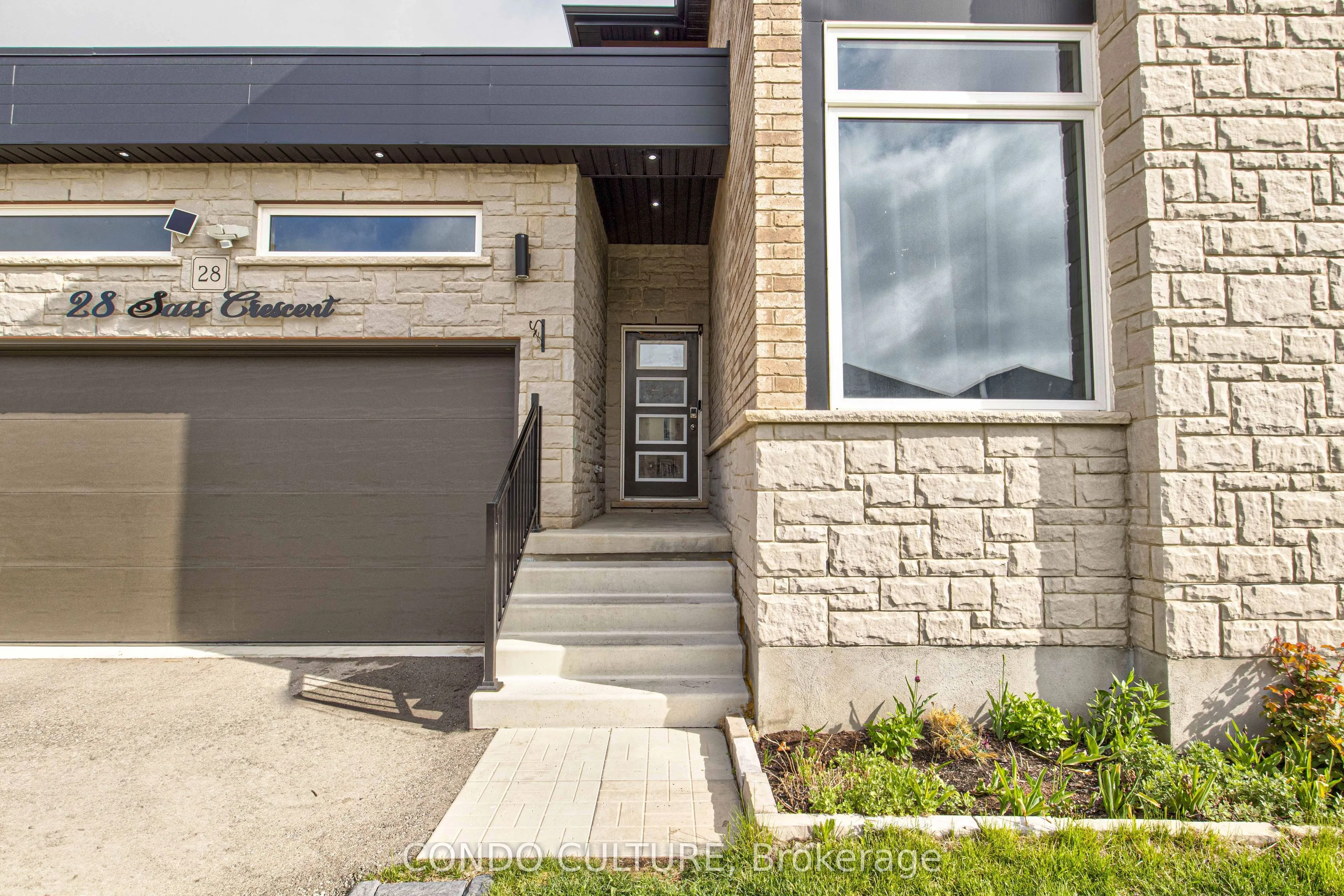 28 Sass Crescent
