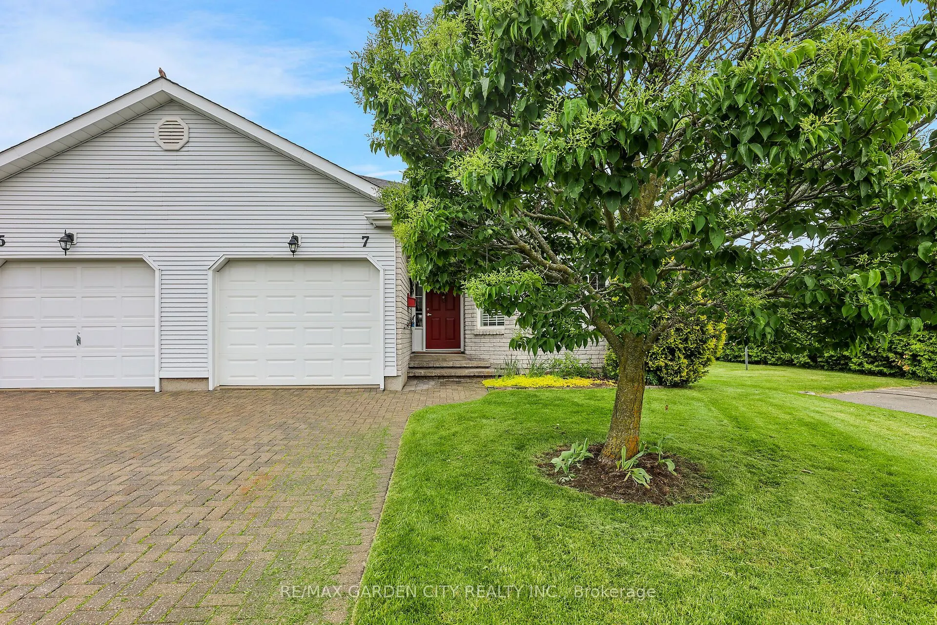 7 Village Drive, #42