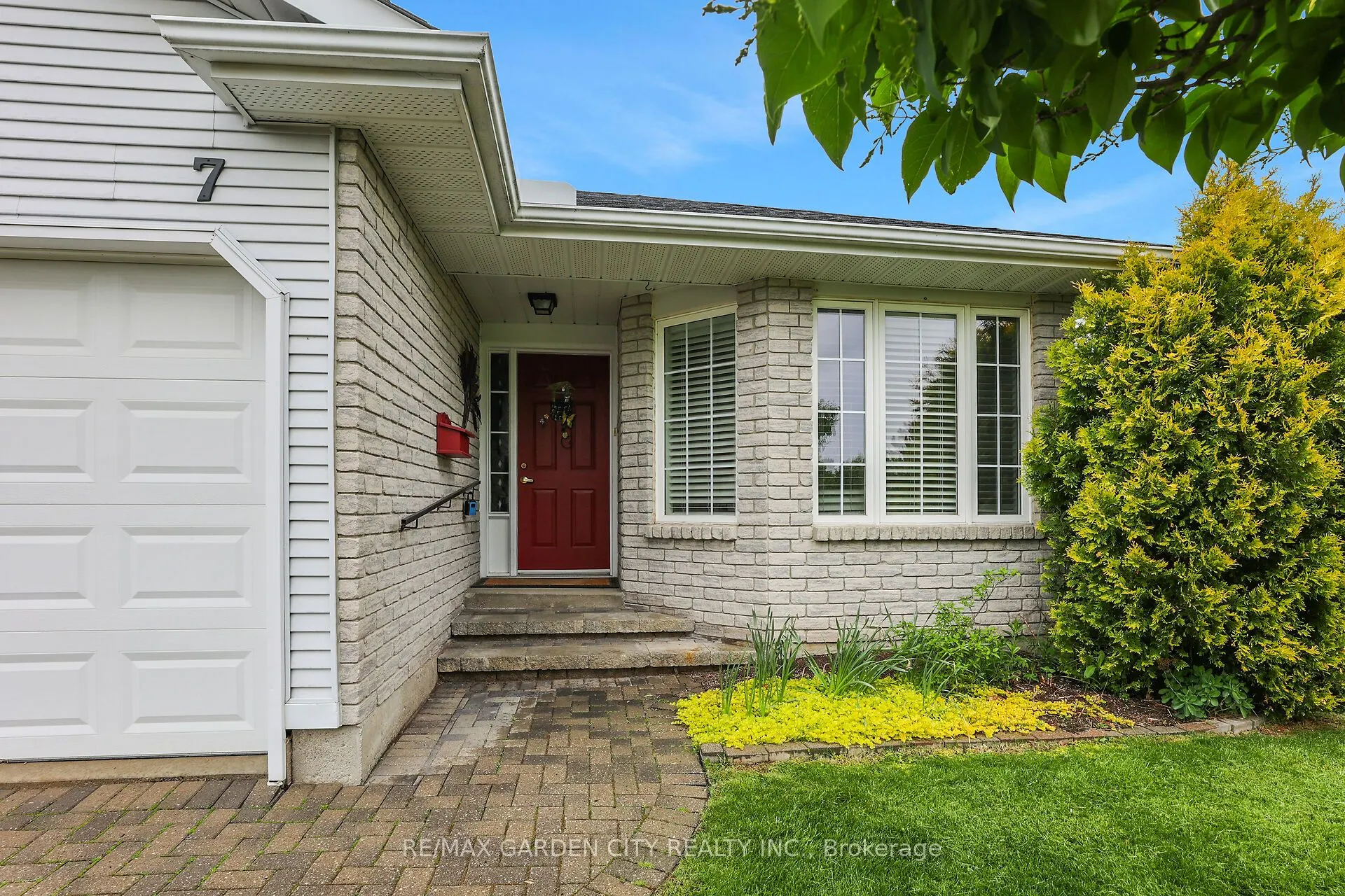 7 Village Drive, #42