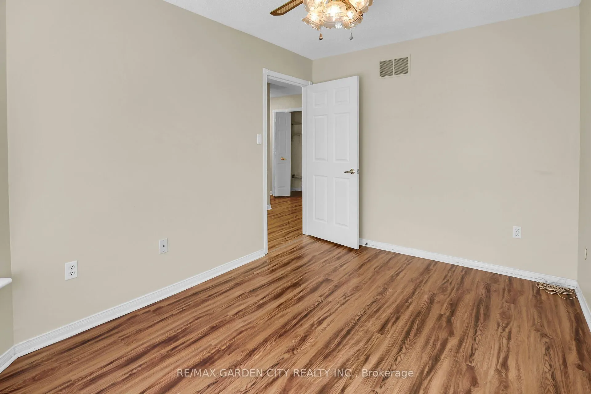 7 Village Drive, #42