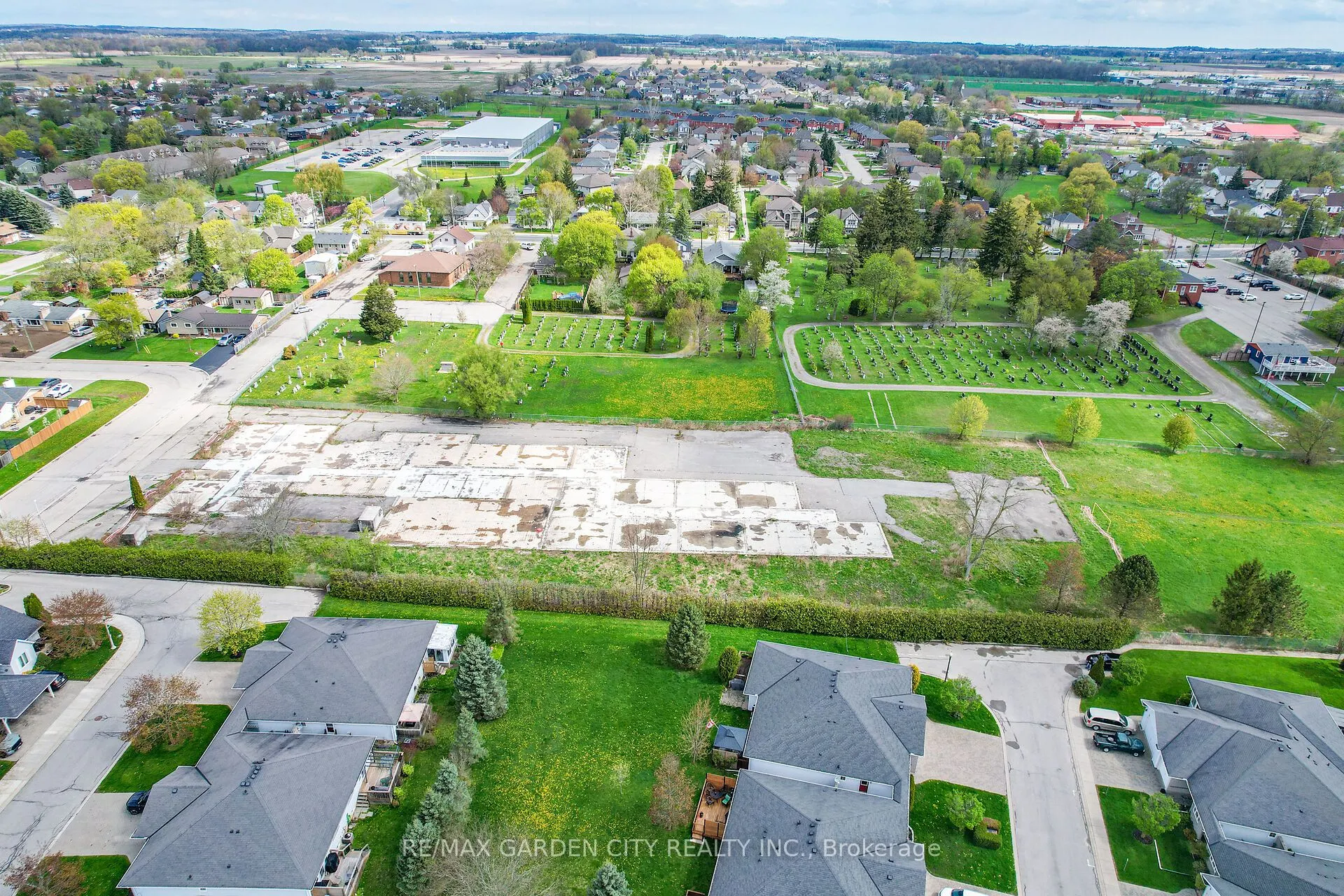 7 Village Drive, #42