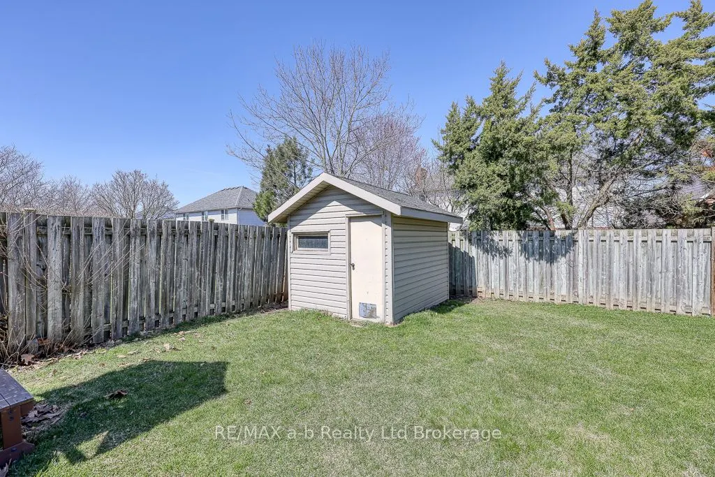 322 Lansdowne Avenue
