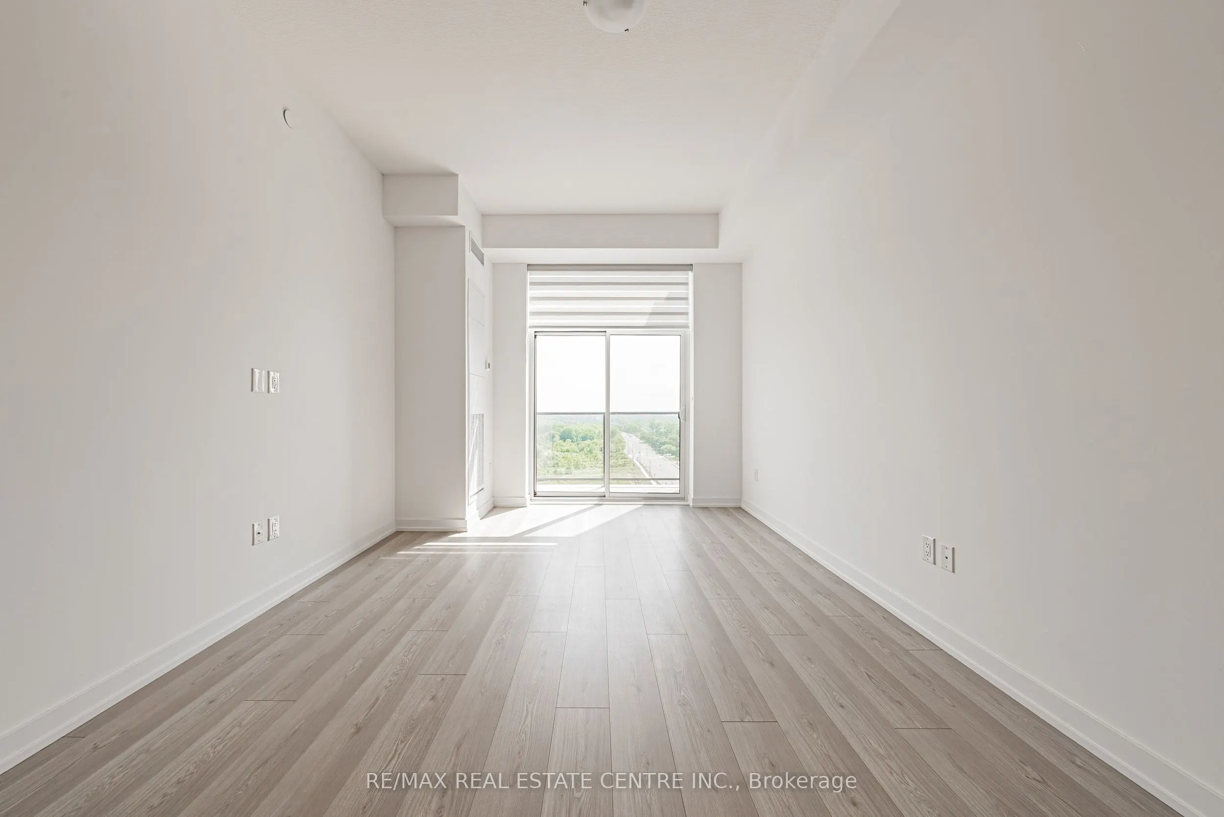 450 Dundas Street E, #1213