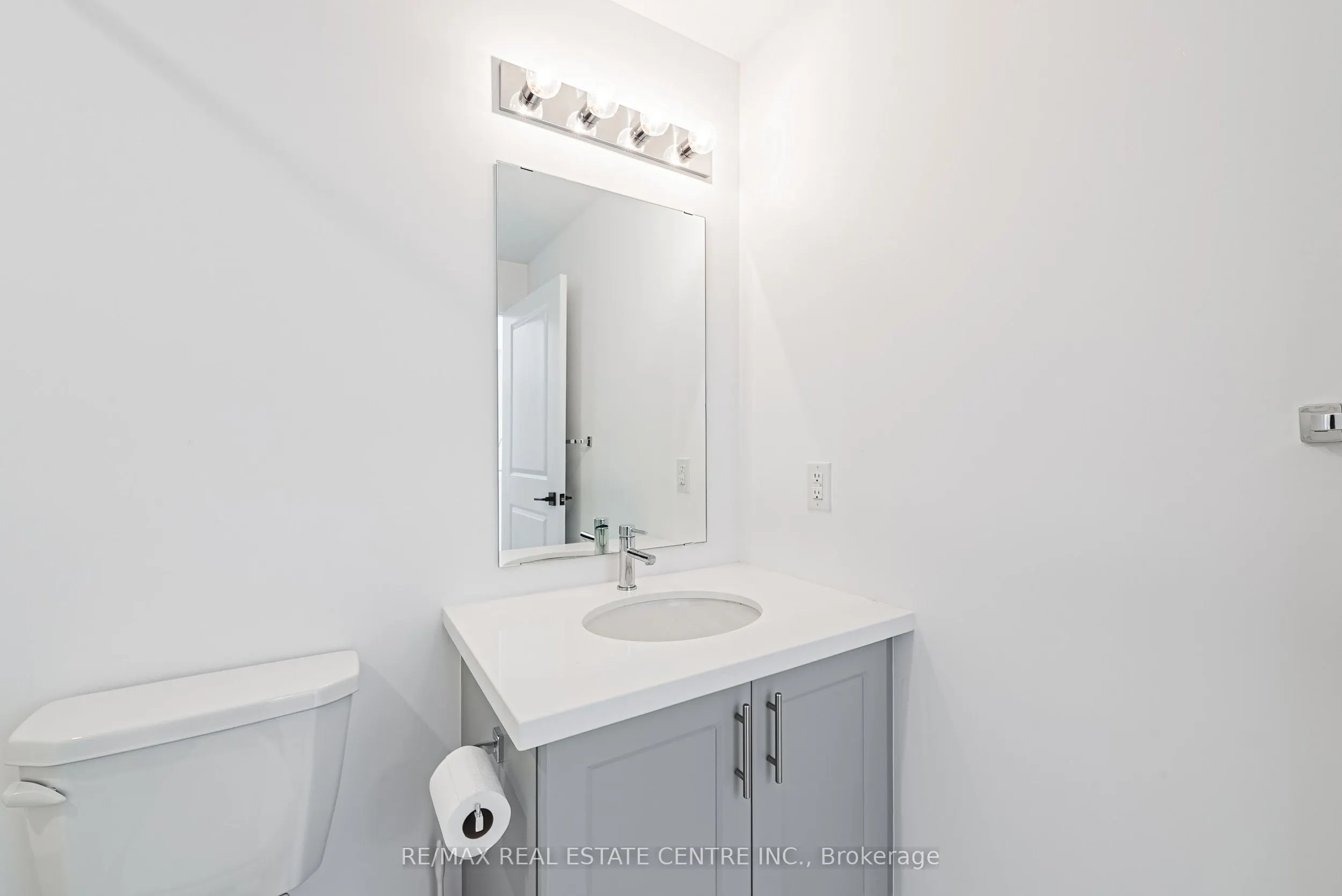 450 Dundas Street E, #1213