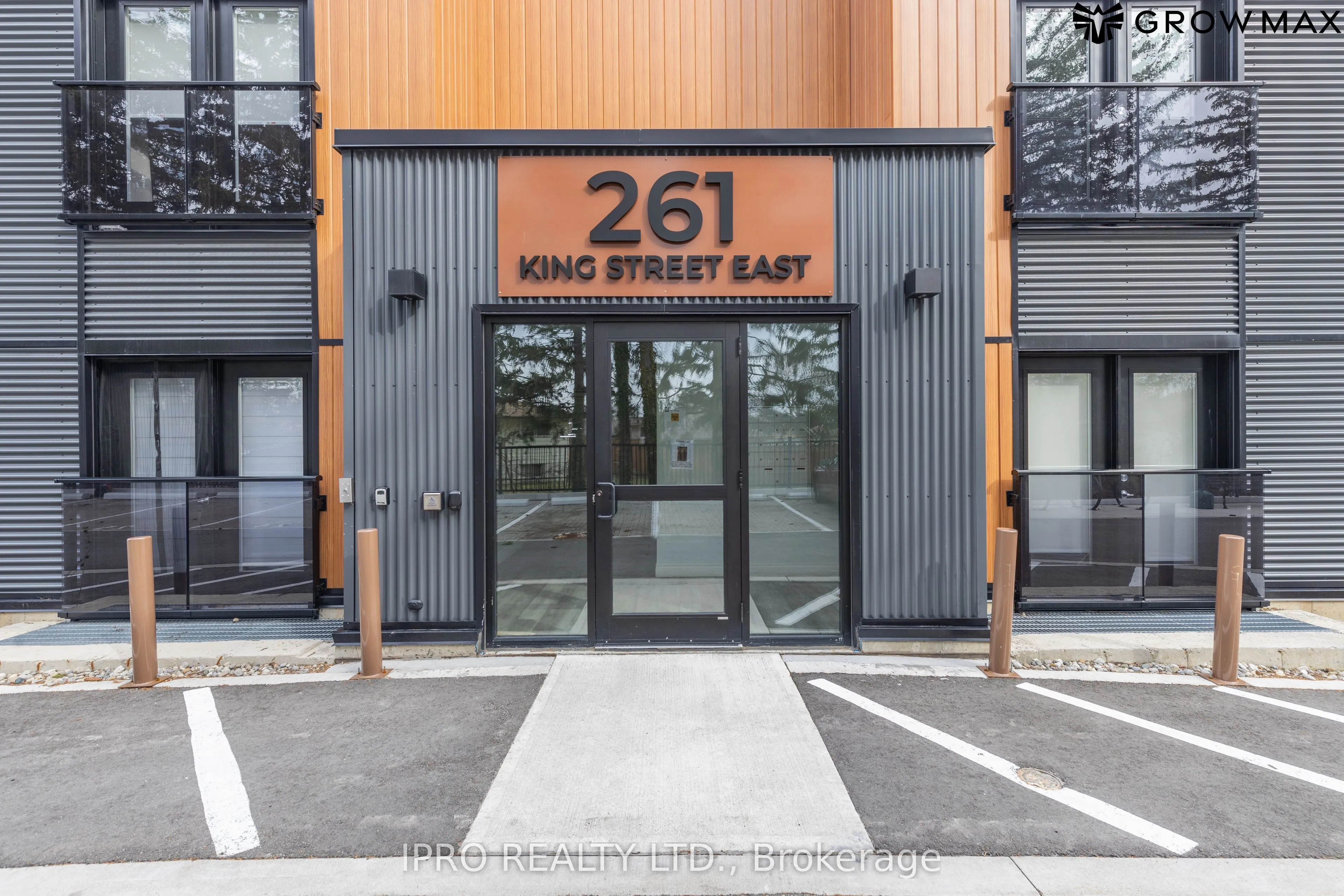 261 King Street E, #202-2B