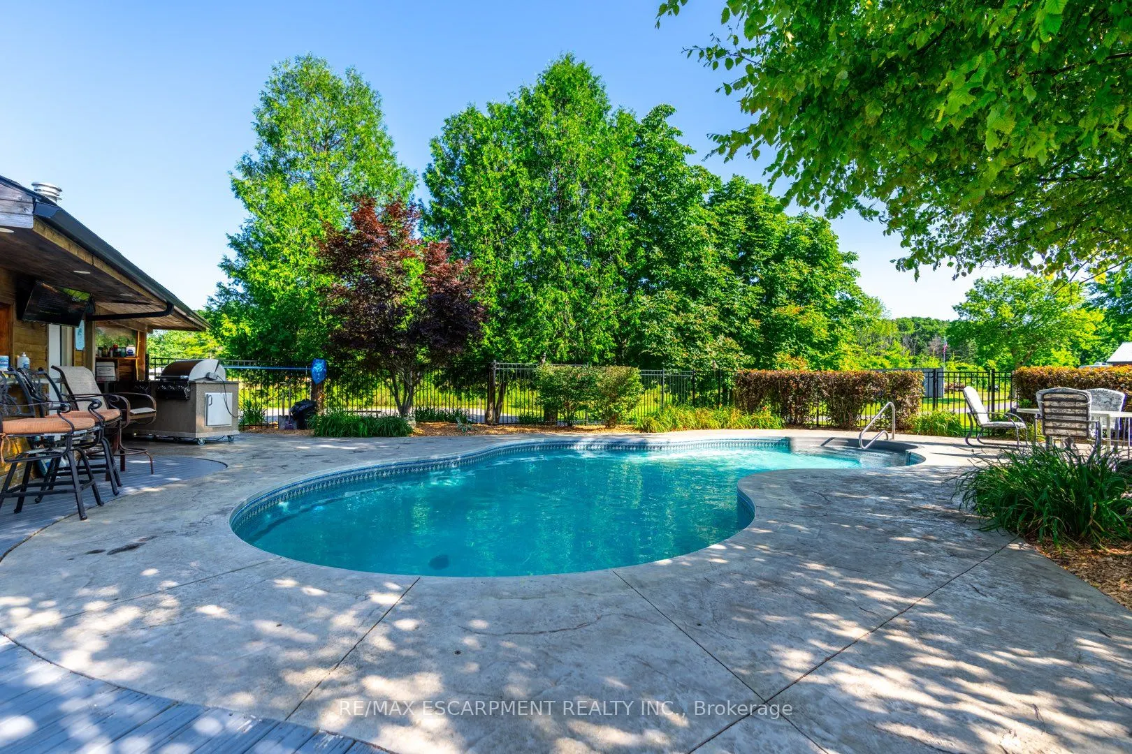 2172 CENTRE Road
