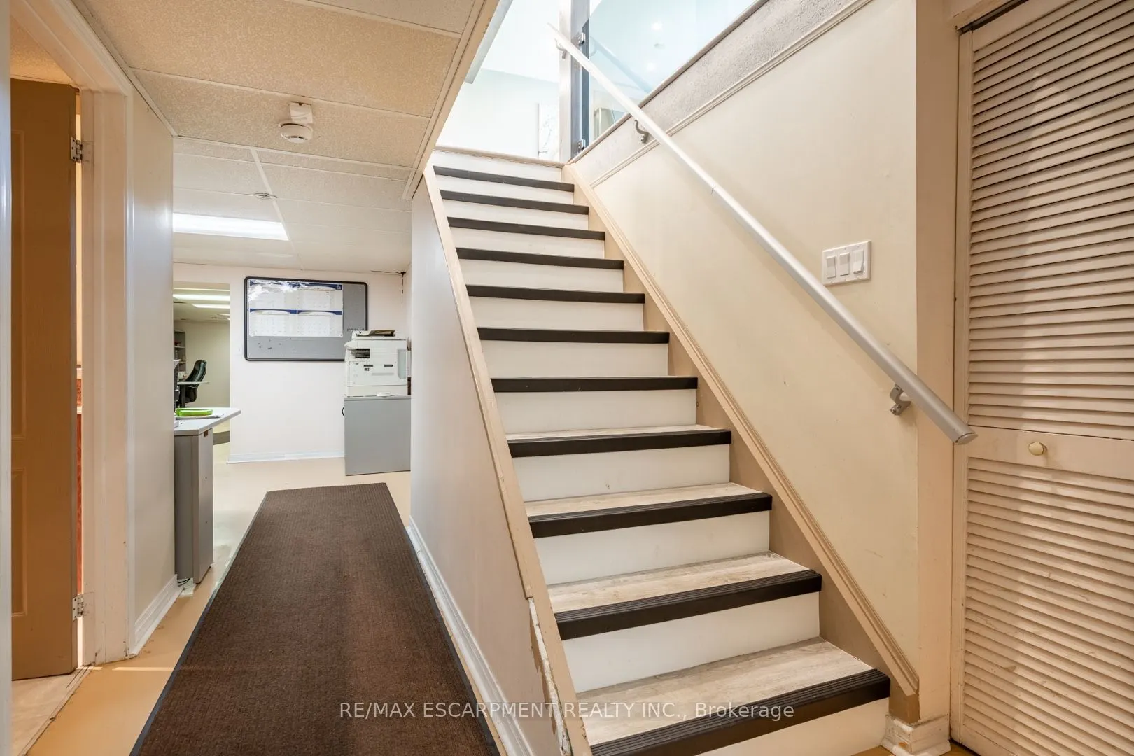 2172 CENTRE Road