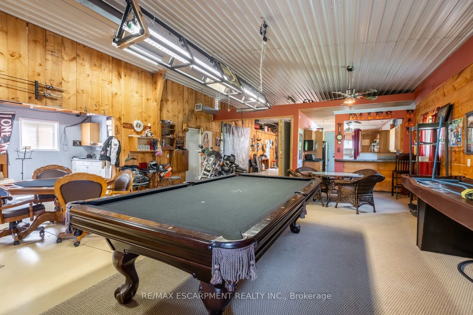 2172 CENTRE Road