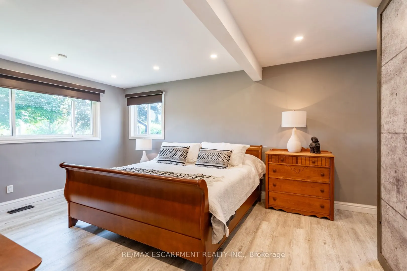 2172 CENTRE Road