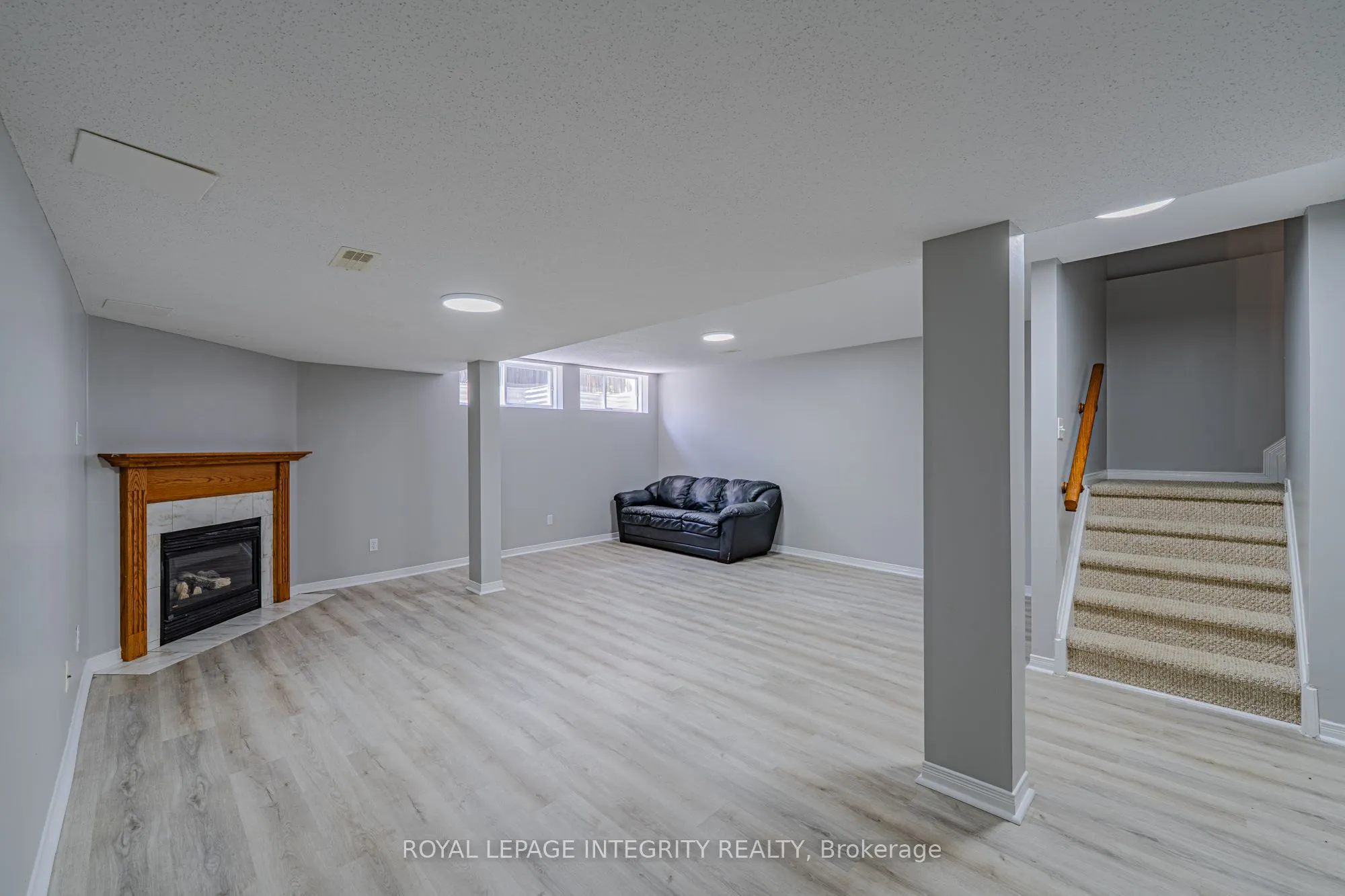 165 KINROSS Private