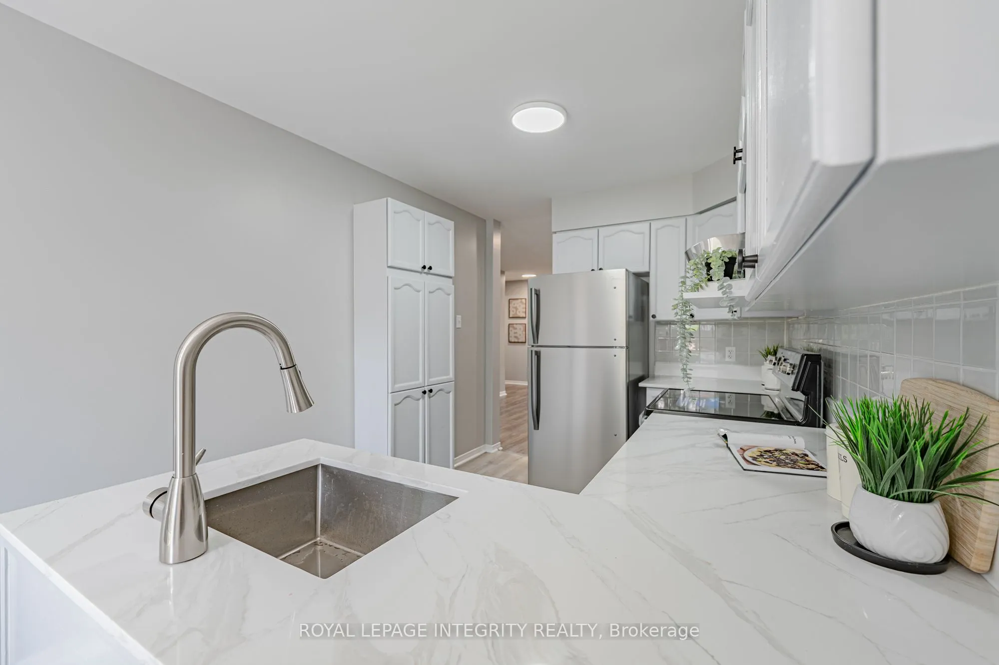 165 KINROSS Private
