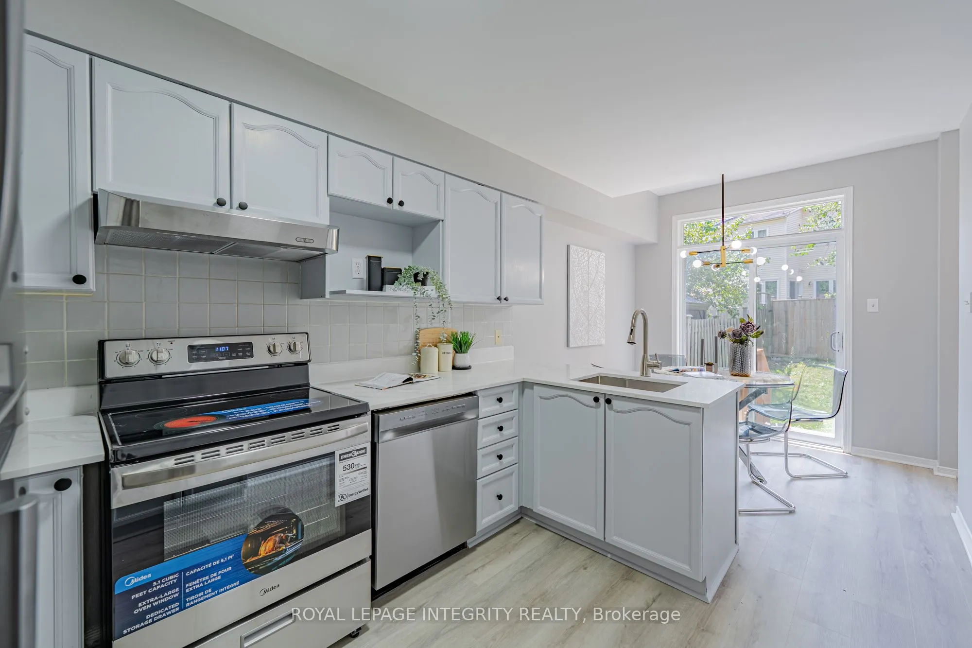165 KINROSS Private