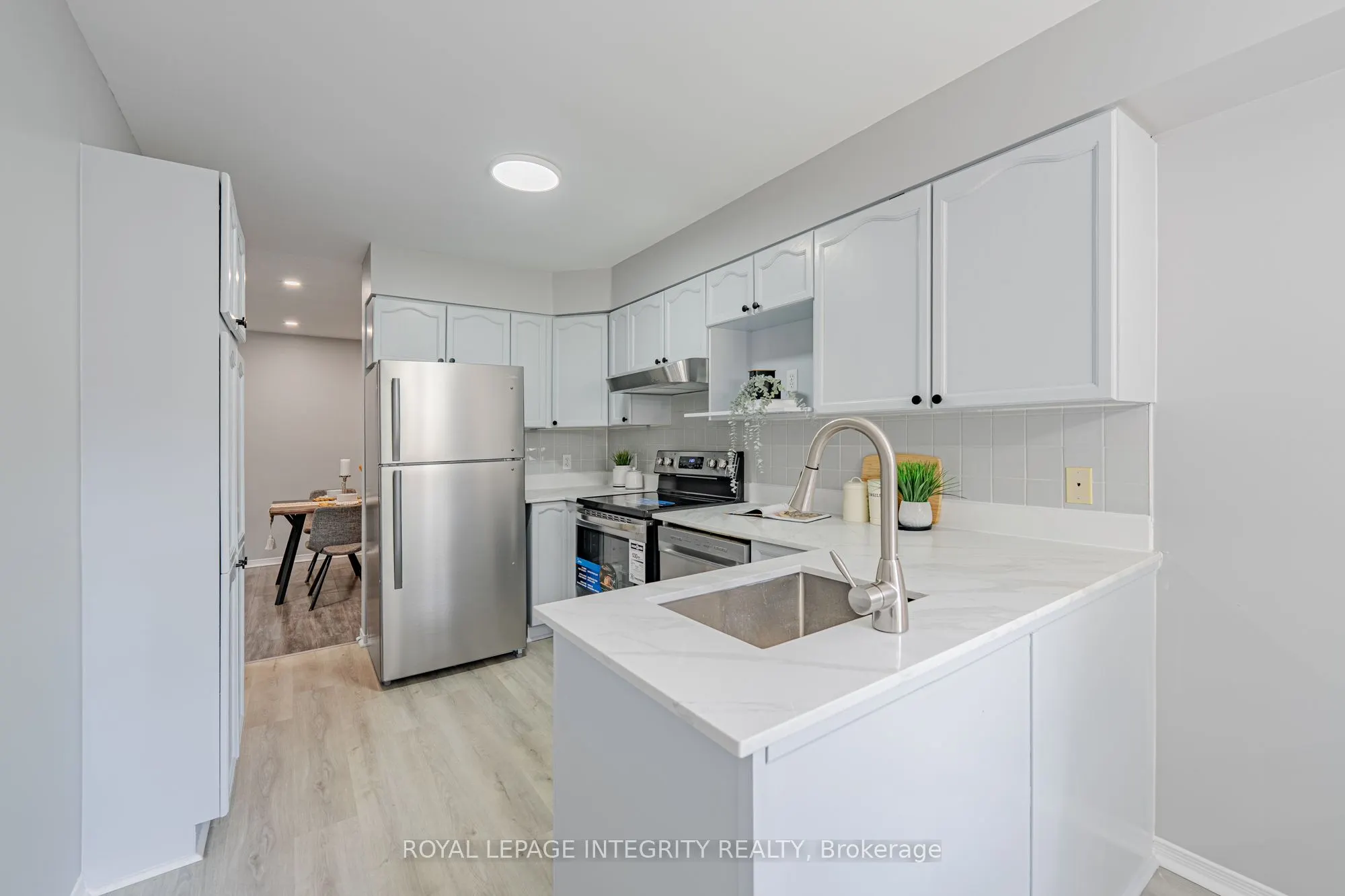 165 KINROSS Private