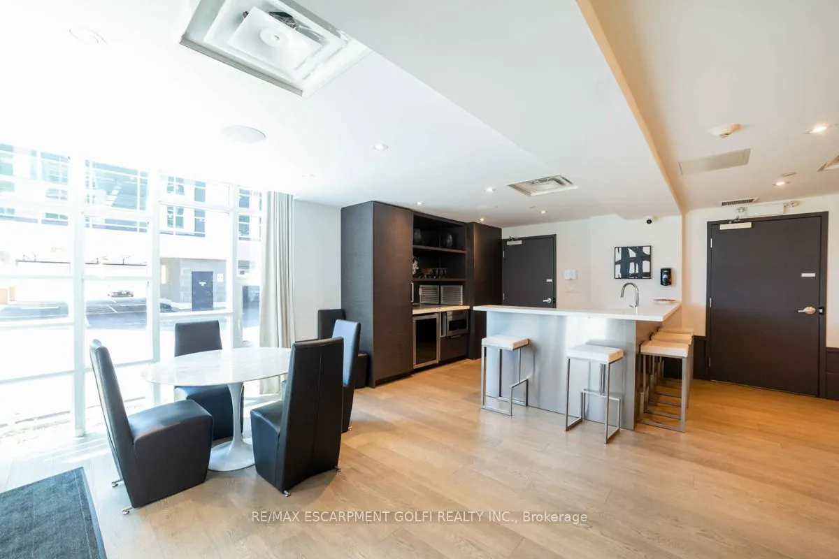 10 Concord Place, #201