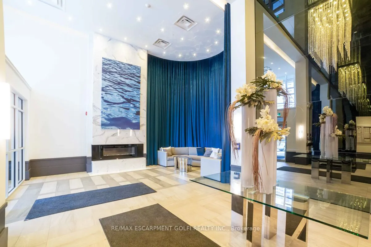 10 Concord Place, #201