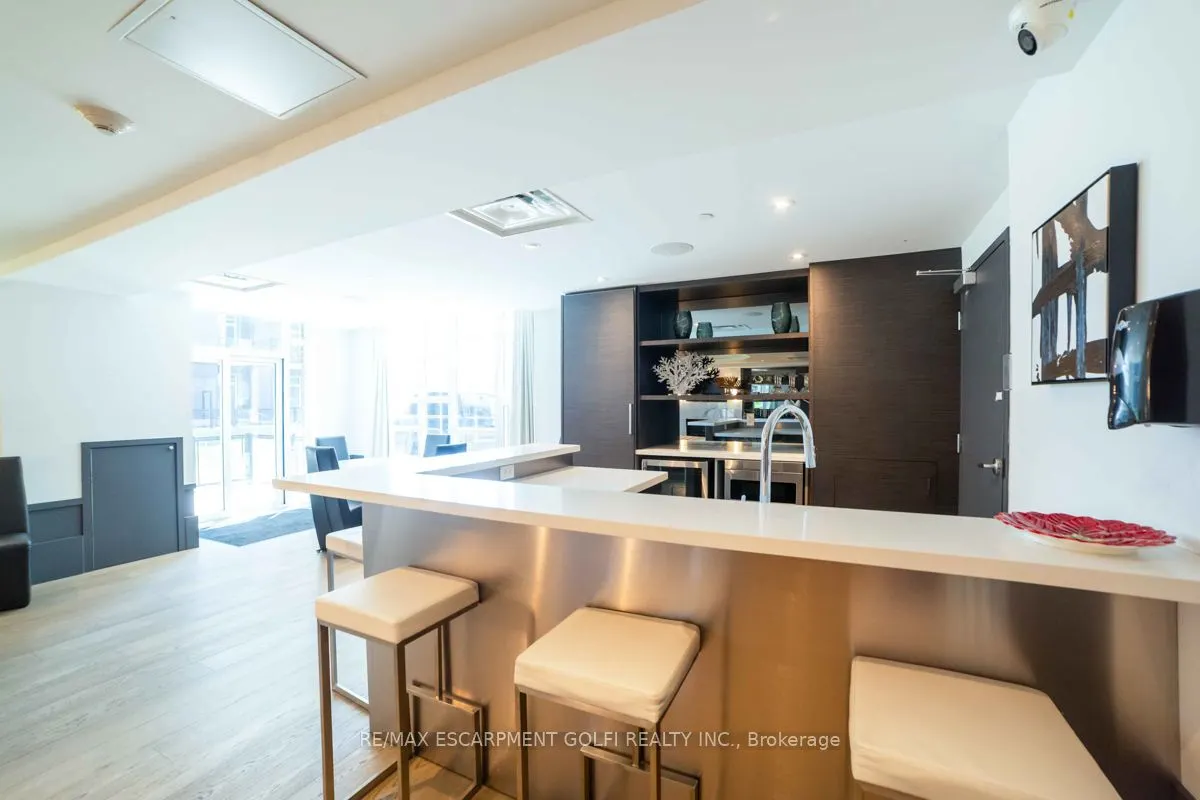 10 Concord Place, #201