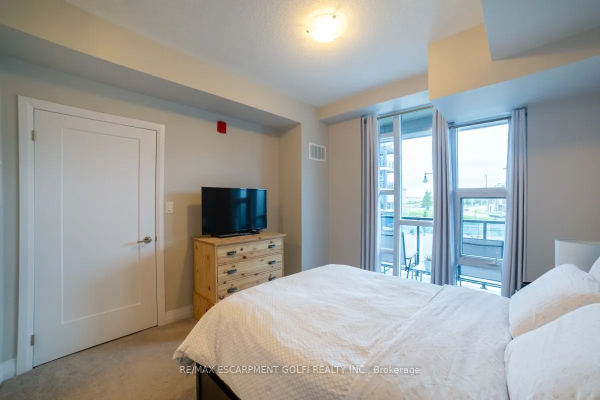10 Concord Place, #201