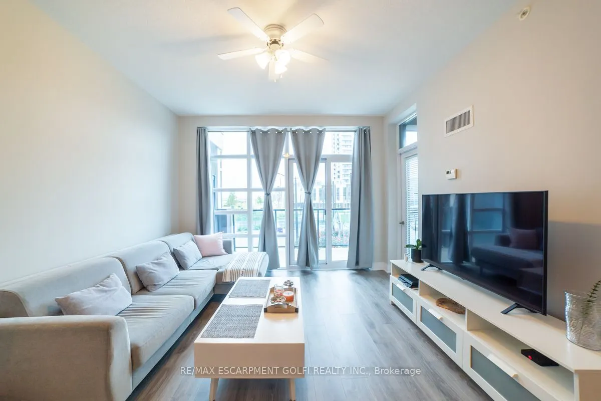 10 Concord Place, #201