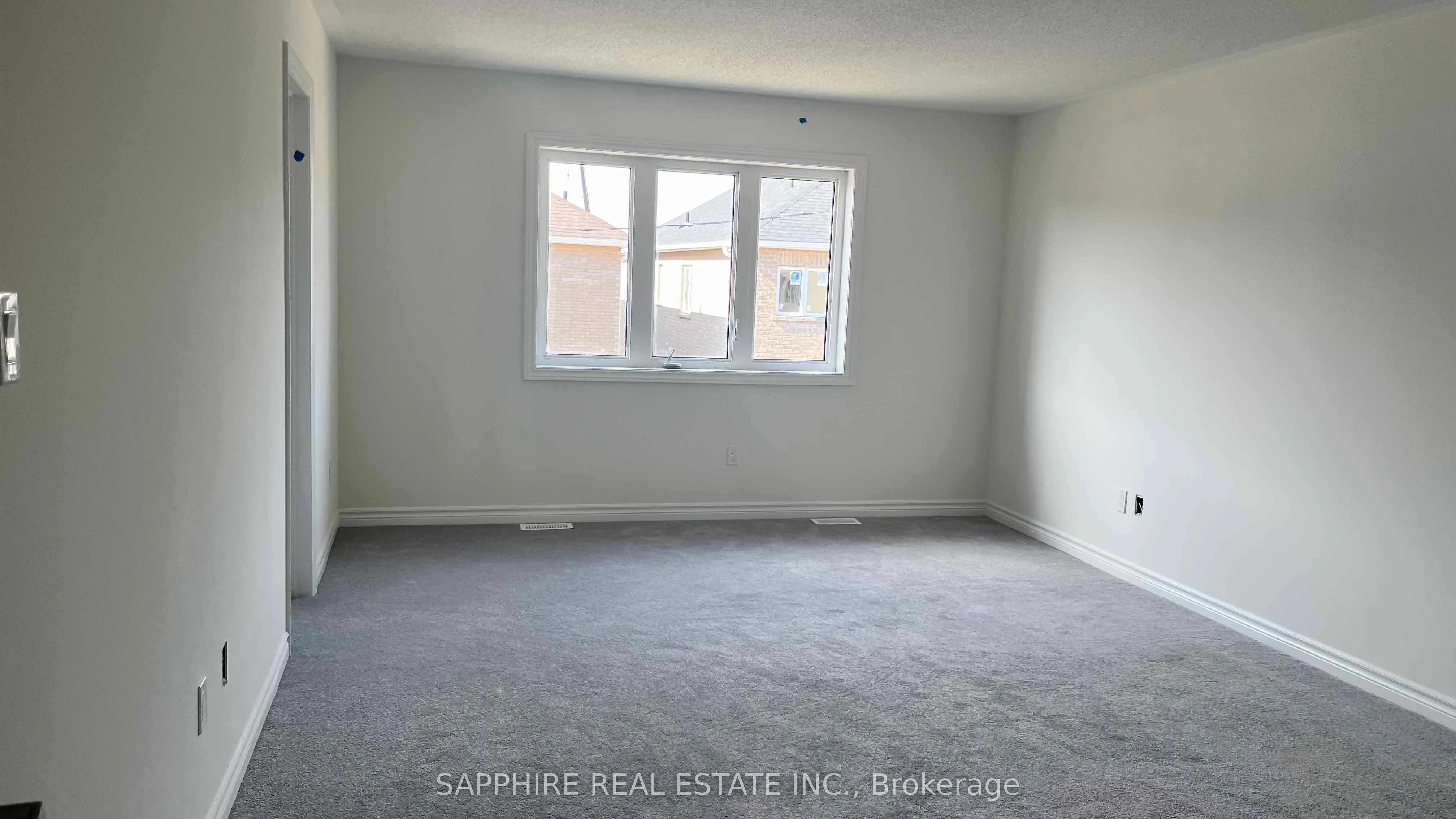 25 HUNTSWORTH Avenue