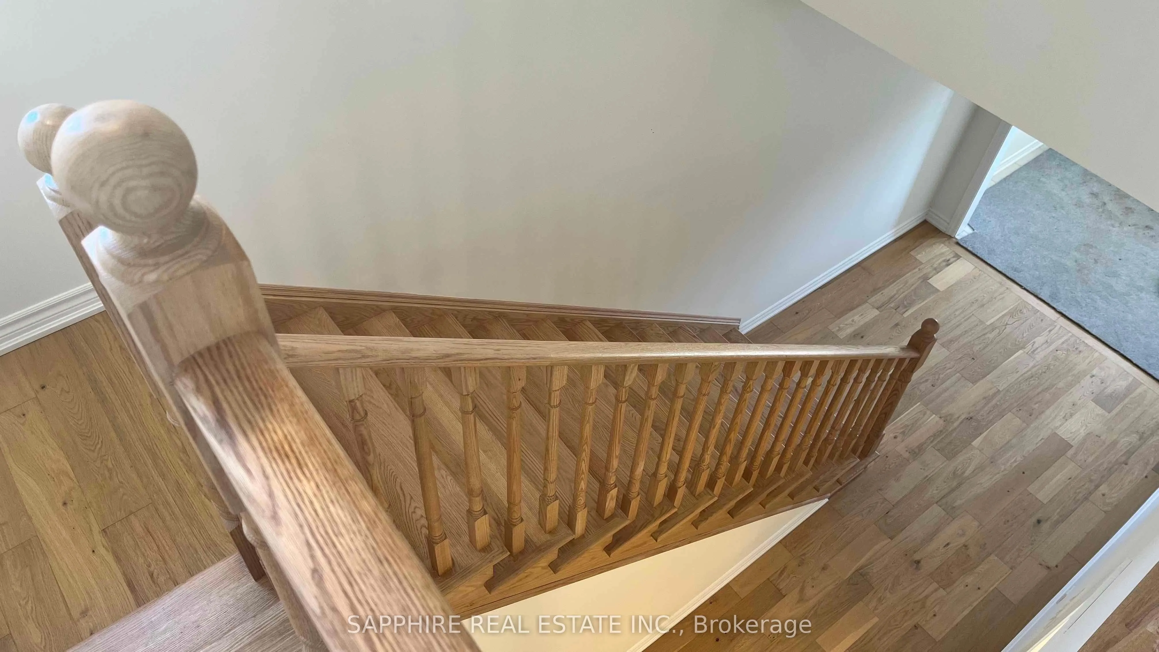 25 HUNTSWORTH Avenue