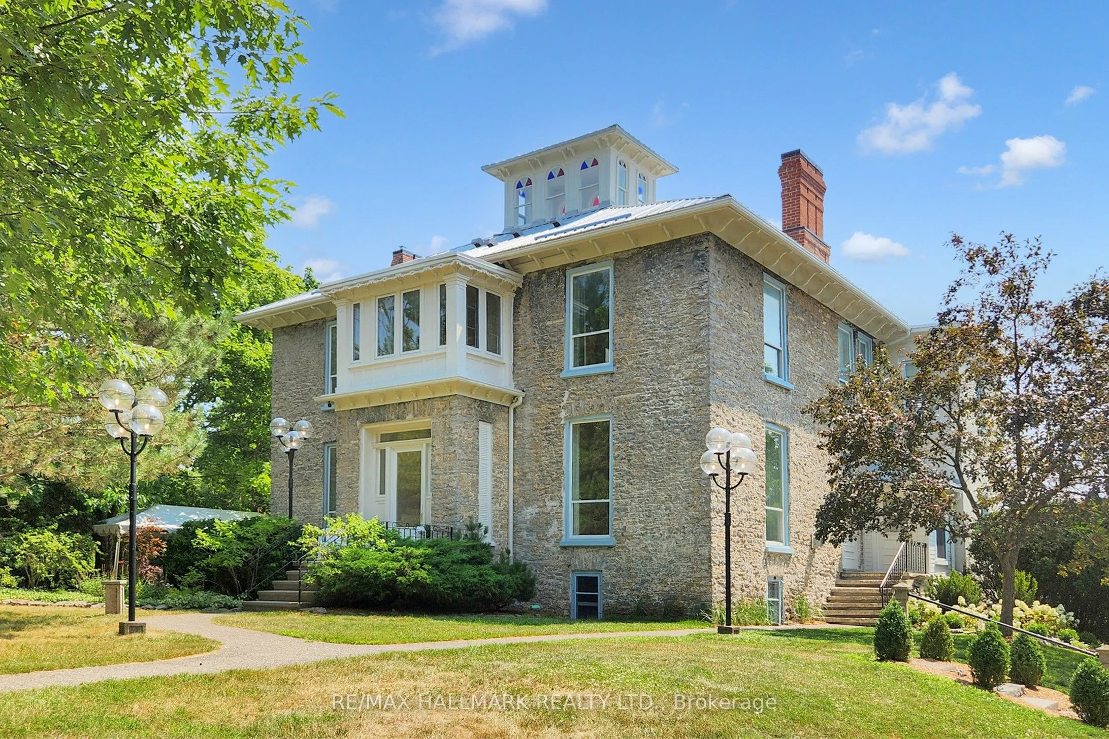 346 Picton Main Street
