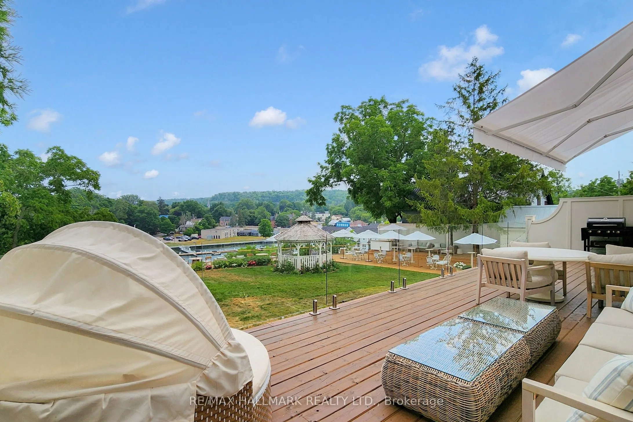 346 Picton Main Street