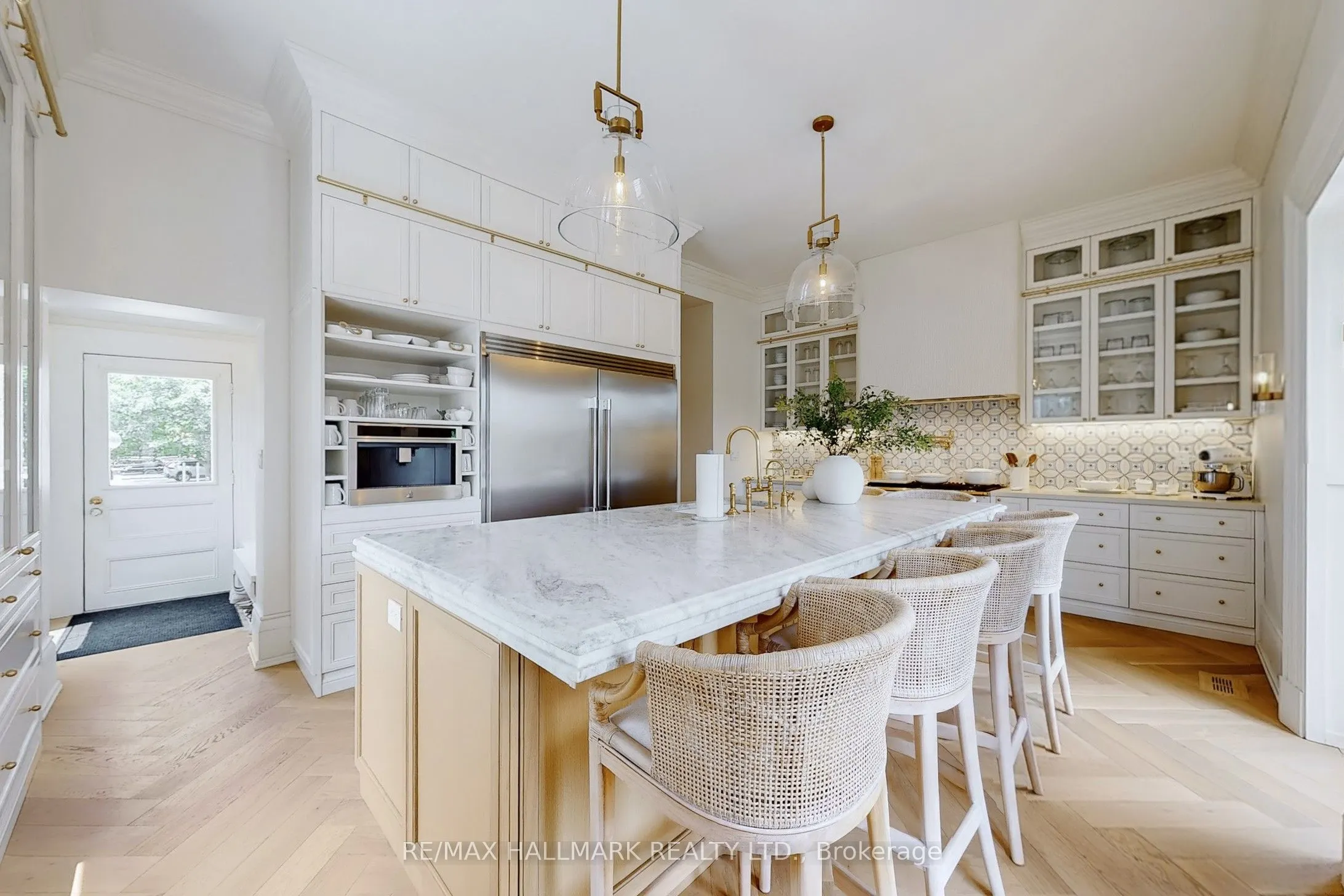 346 Picton Main Street