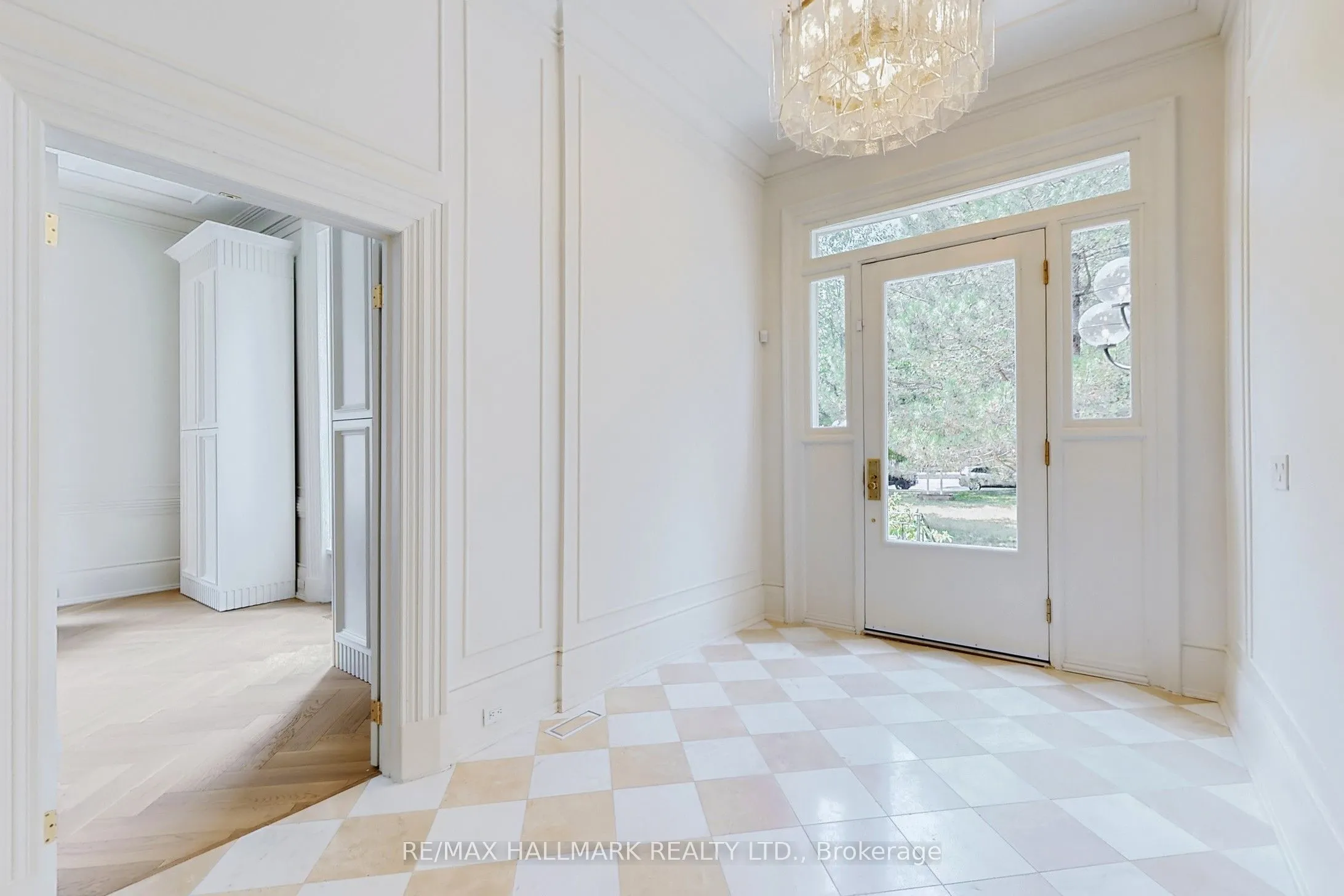 346 Picton Main Street
