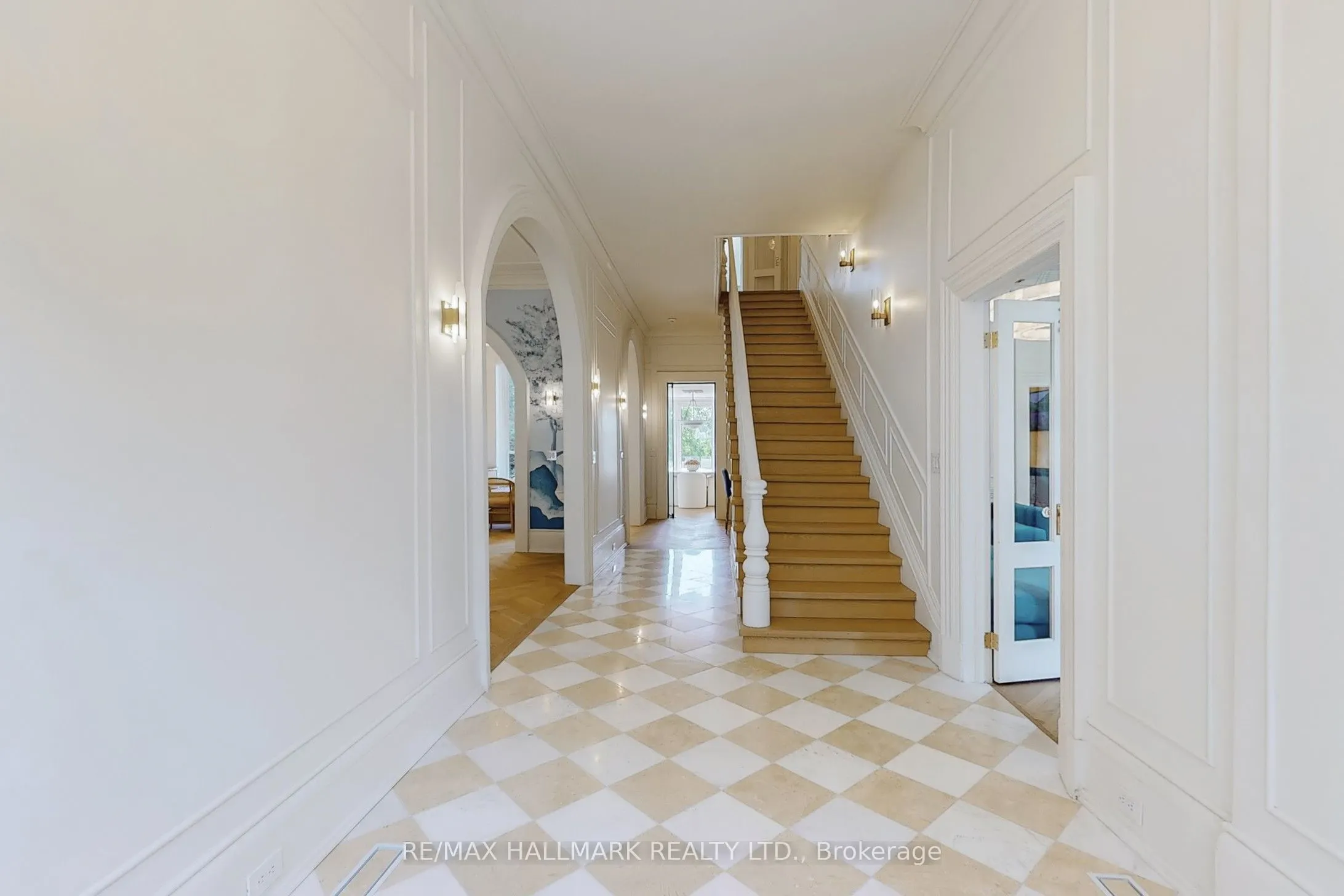 346 Picton Main Street