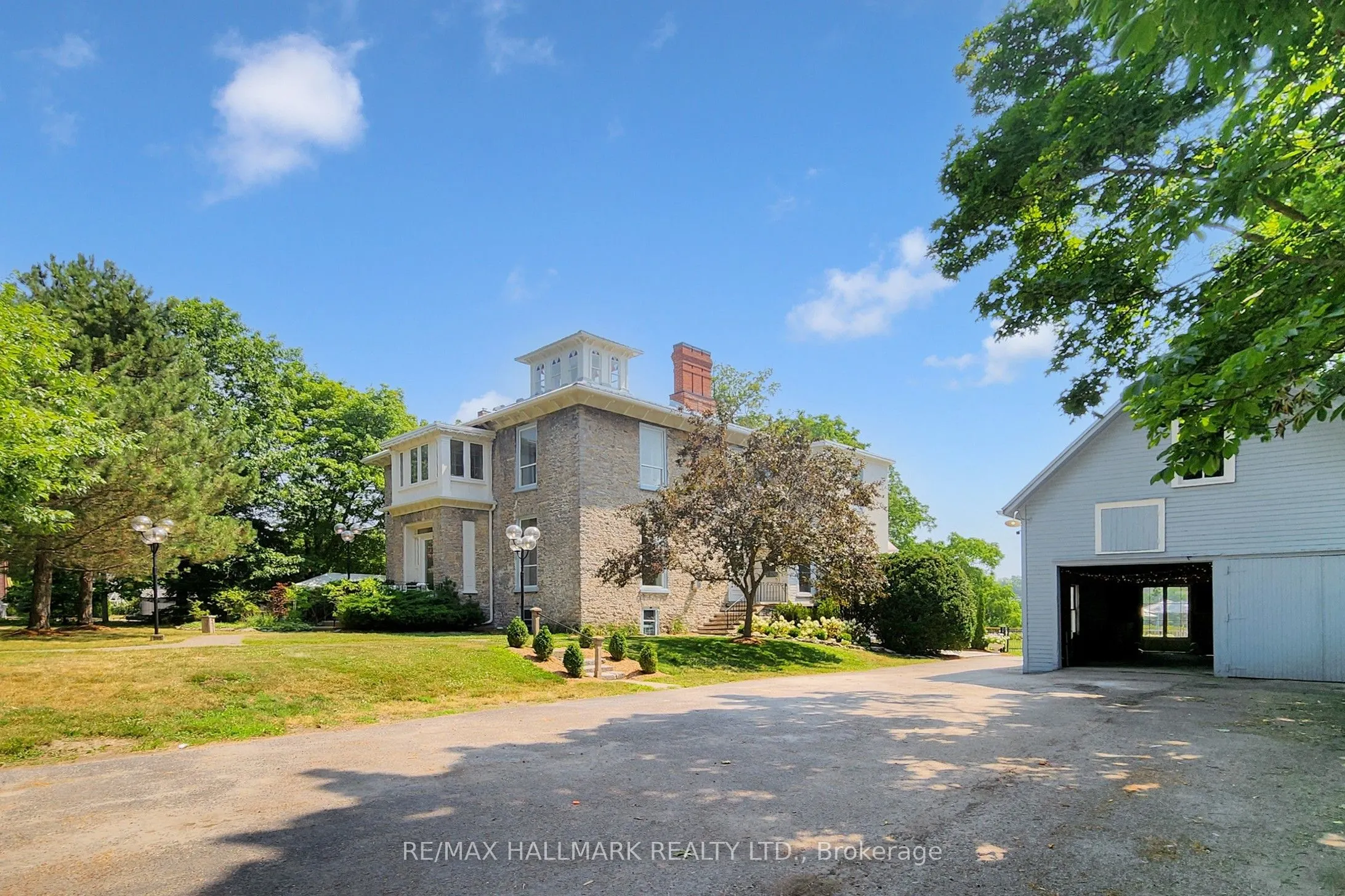 346 Picton Main Street