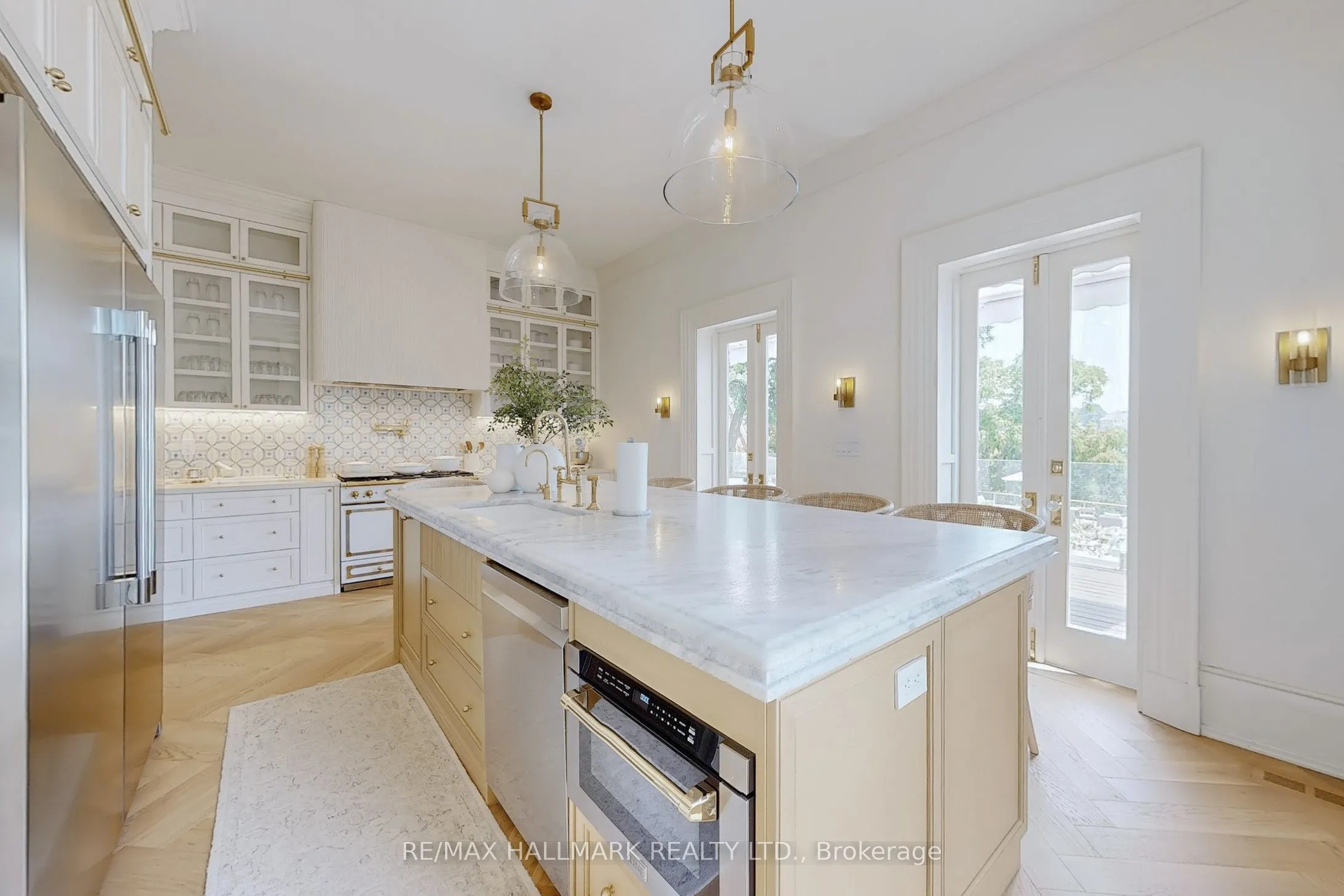 346 Picton Main Street