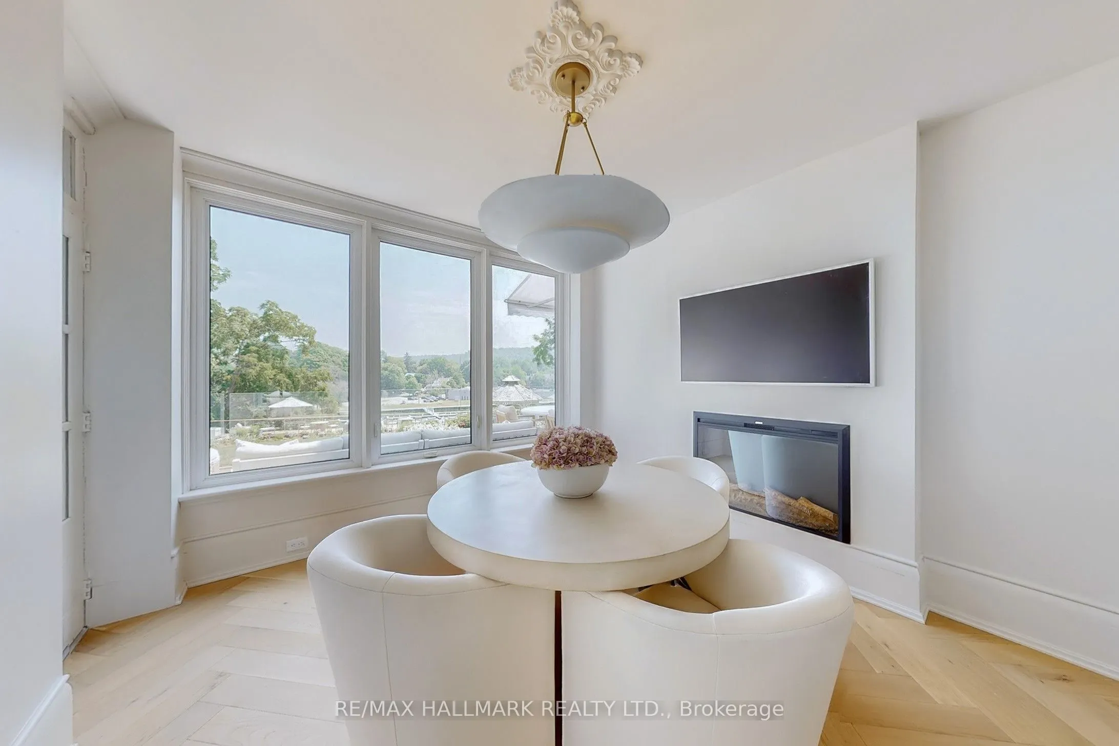 346 Picton Main Street