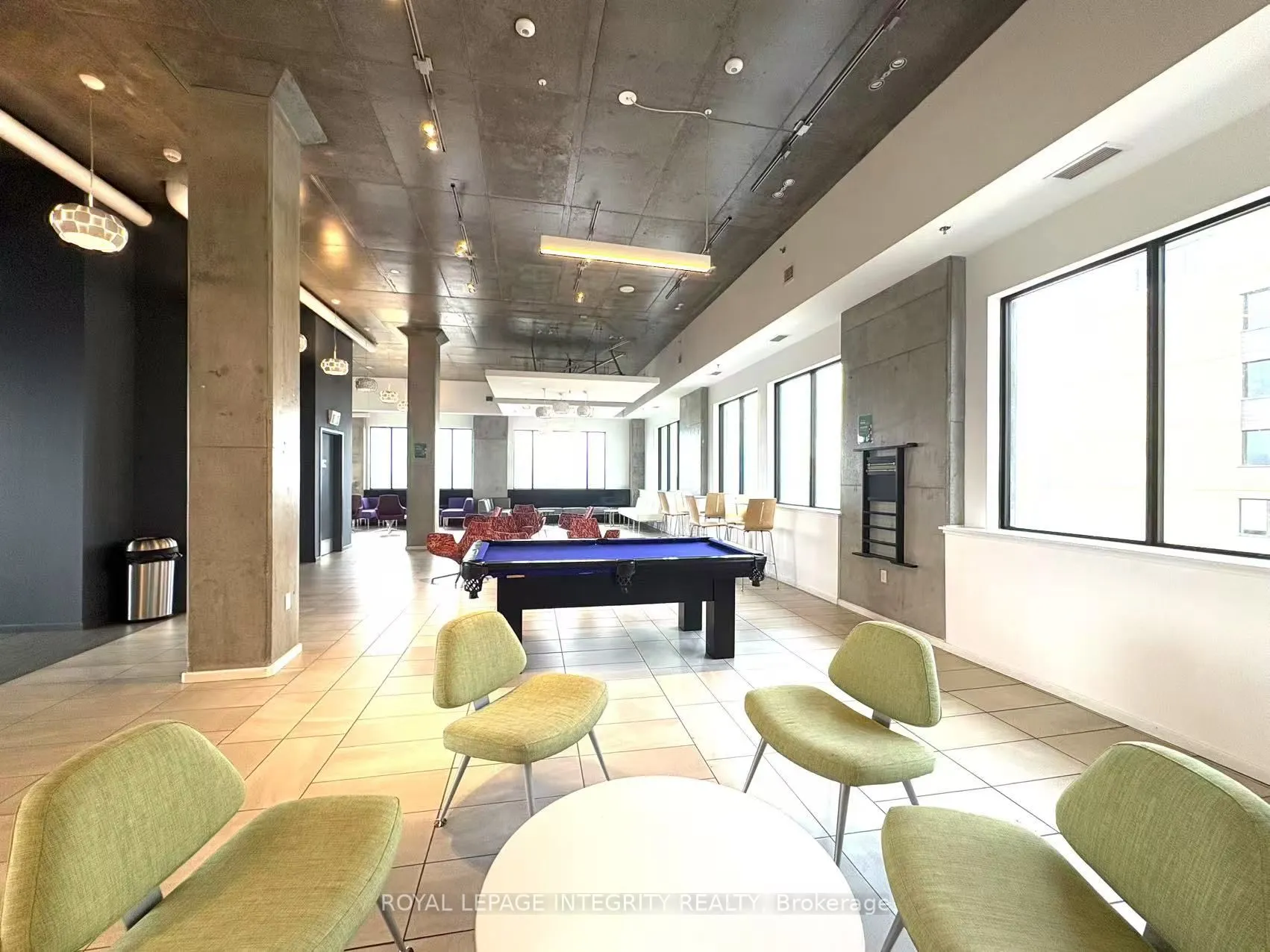 105 Champagne Avenue, #2010