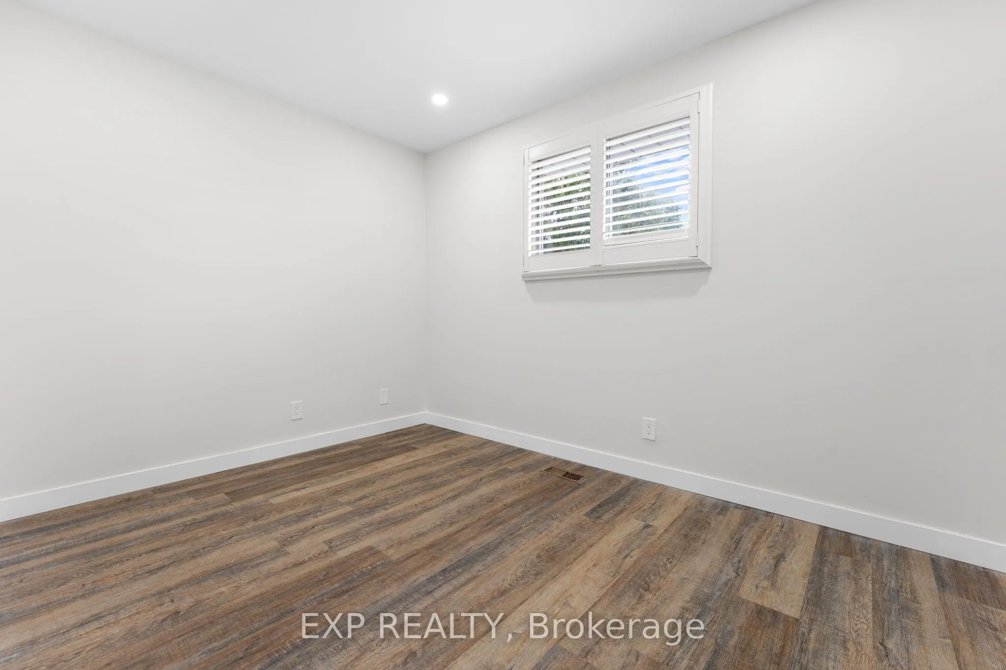121 TollGate Road