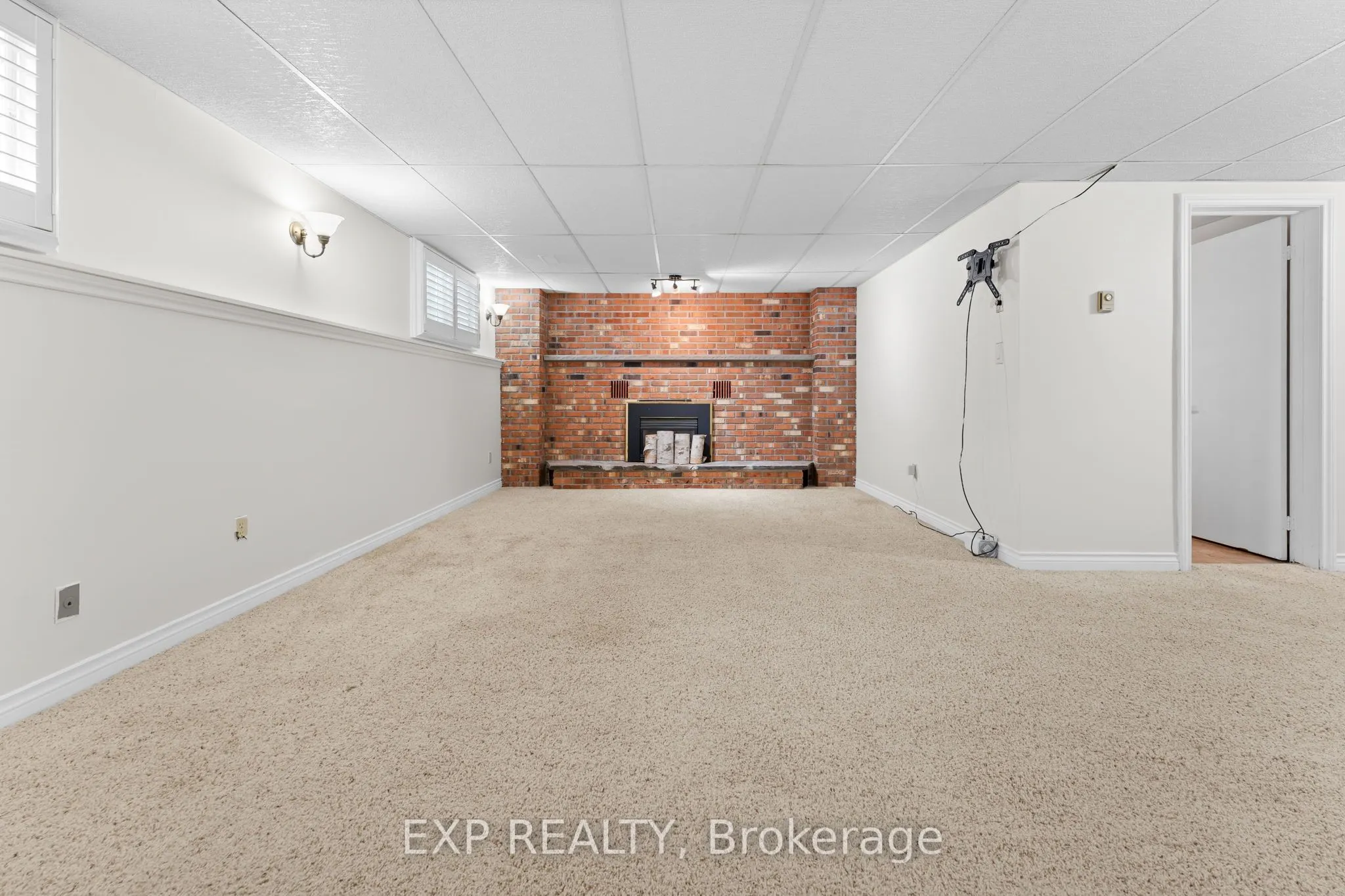 121 TollGate Road