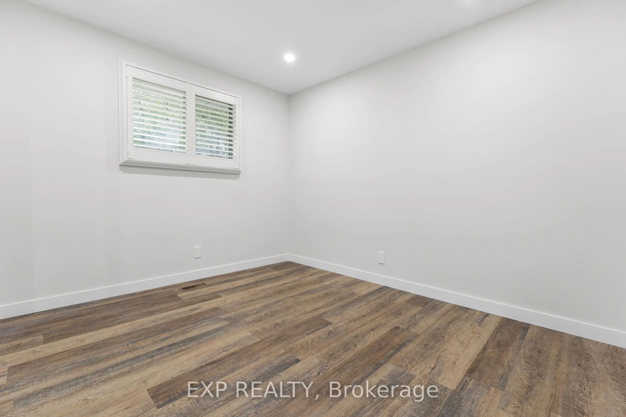 121 TollGate Road