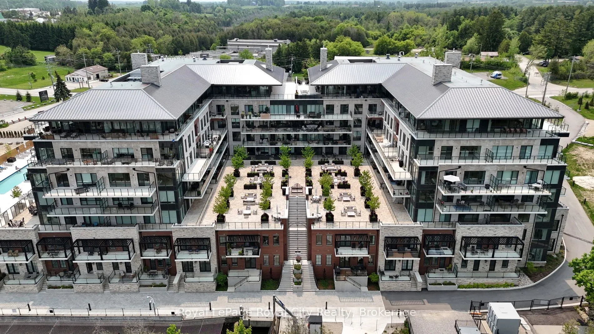 6523 Wellington 7 Road, #425