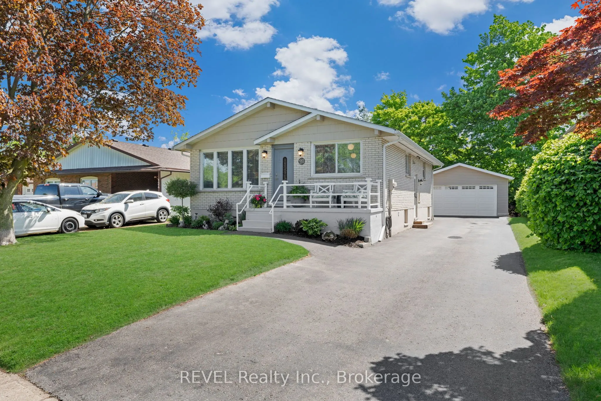 120 Royal Oak Drive