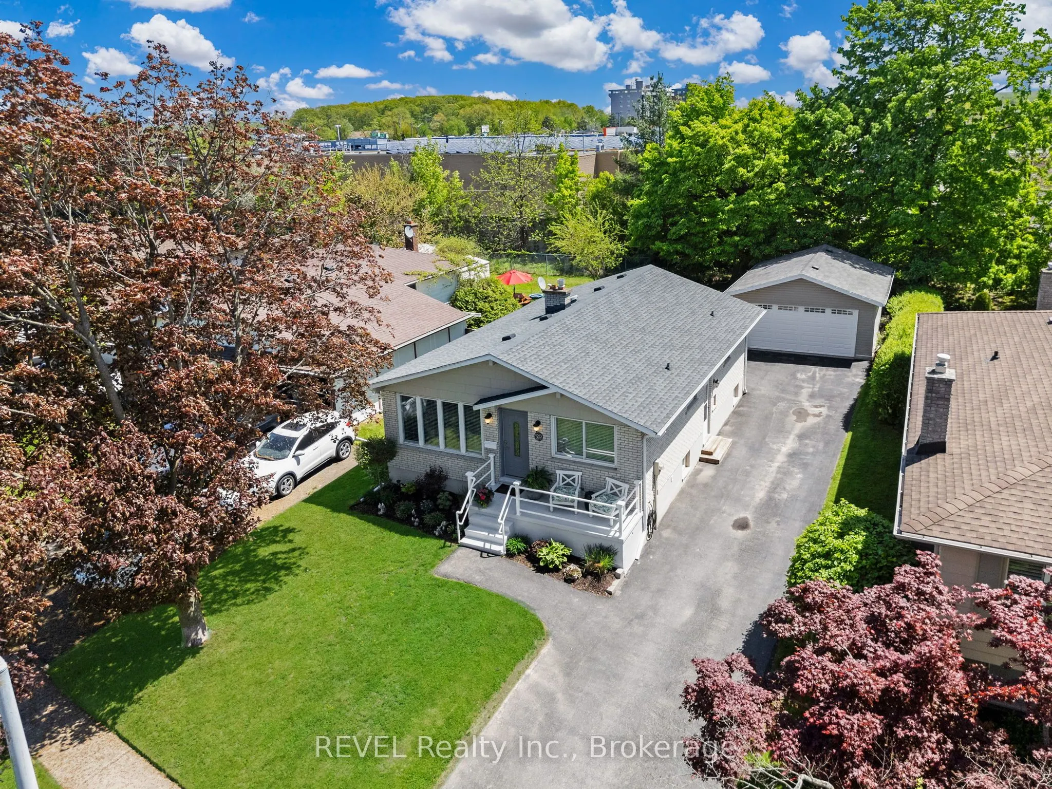 120 Royal Oak Drive