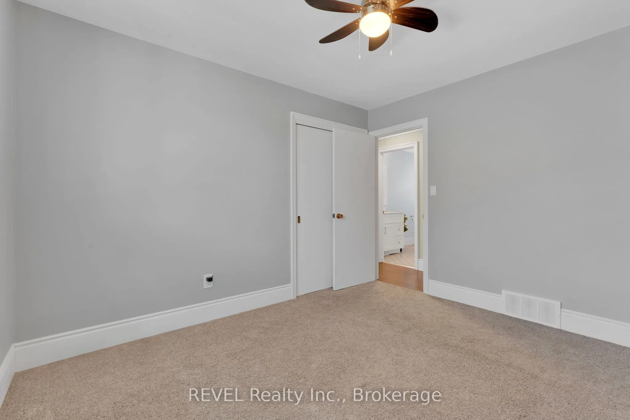 120 Royal Oak Drive