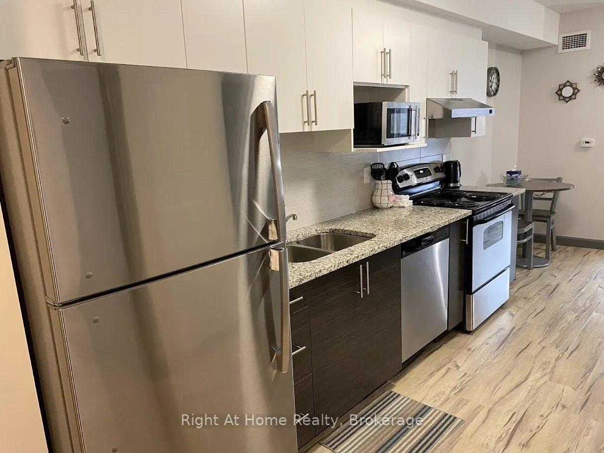 258A Sunview Street, #1710