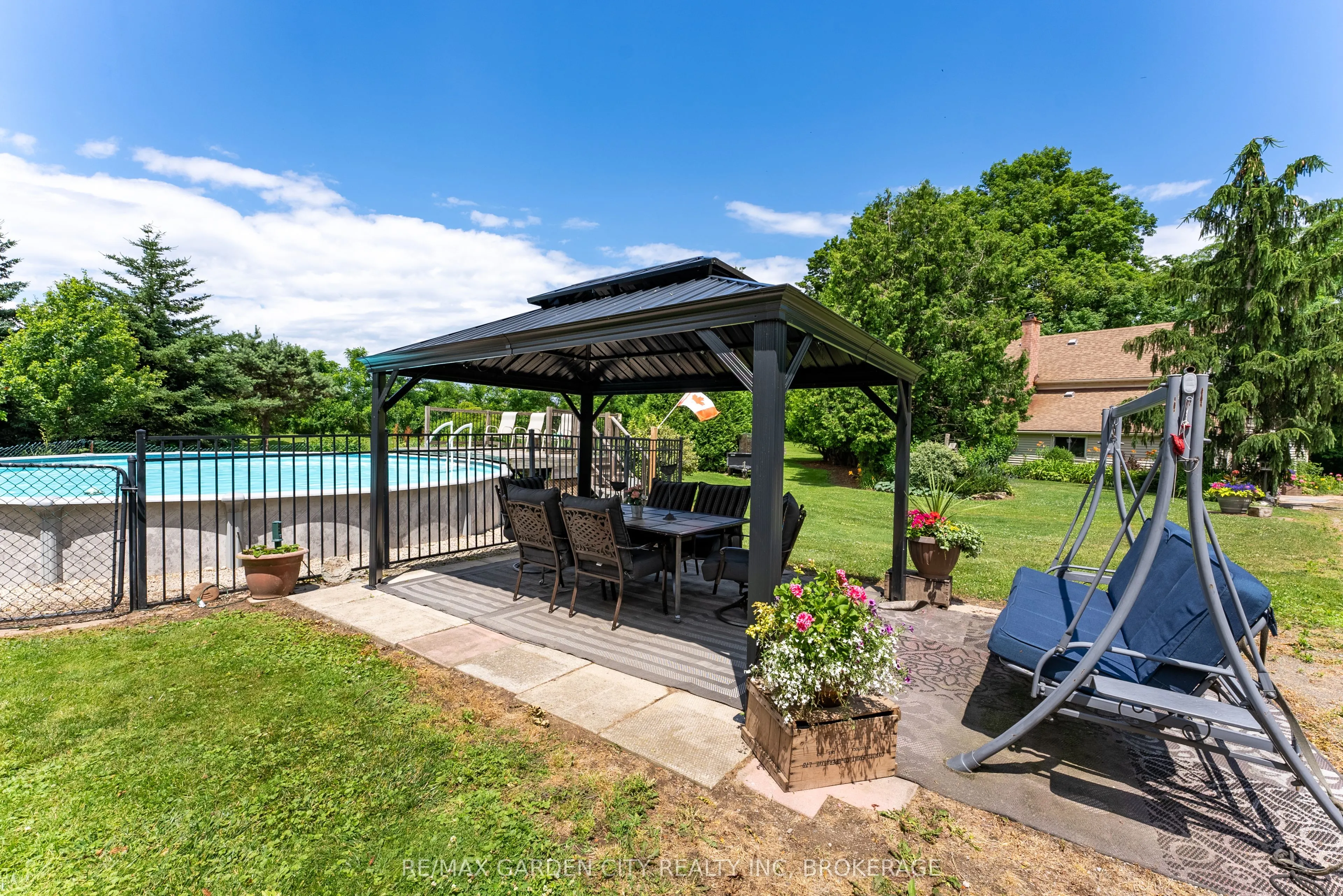 5400 North Service Road